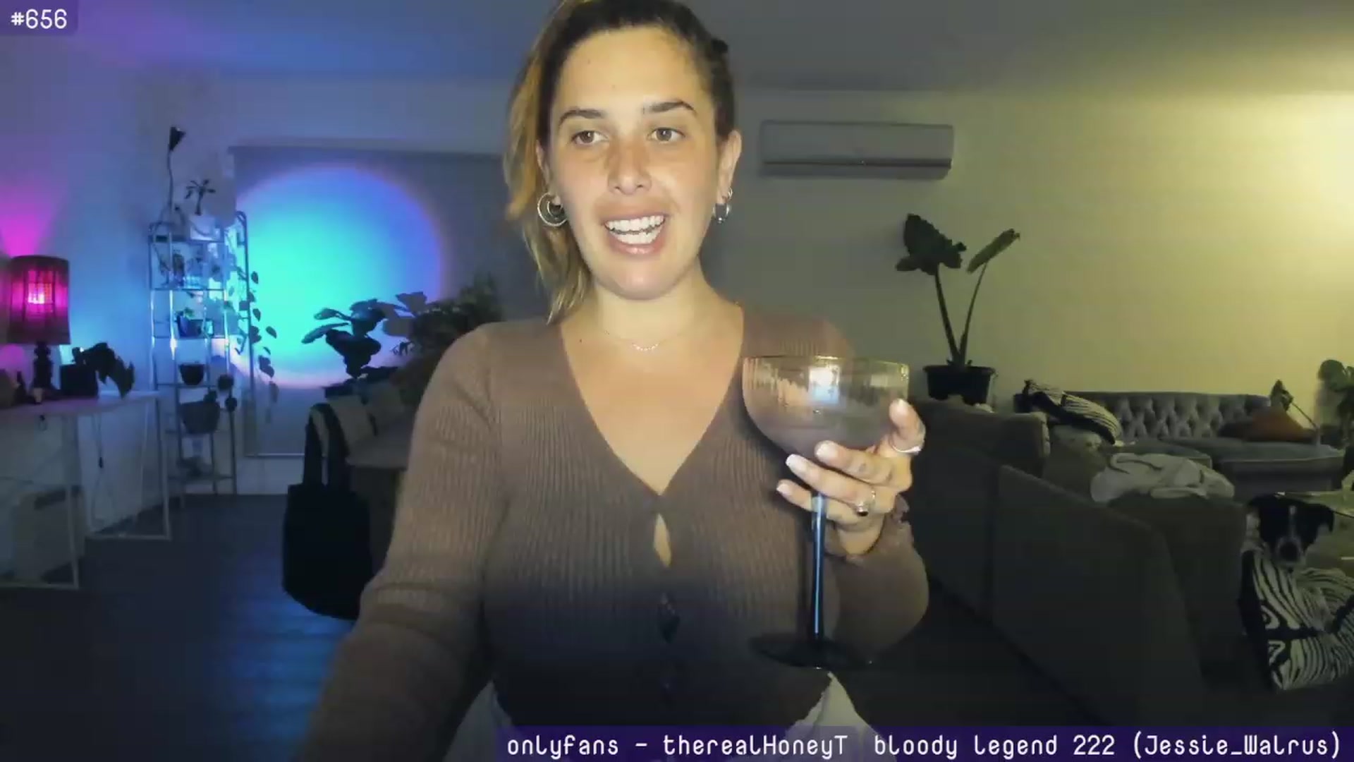 Gallery image thumbnail from HoneyTits_'s myfreecams stream on, 09/18/2023, 08:47 image 17 of 20