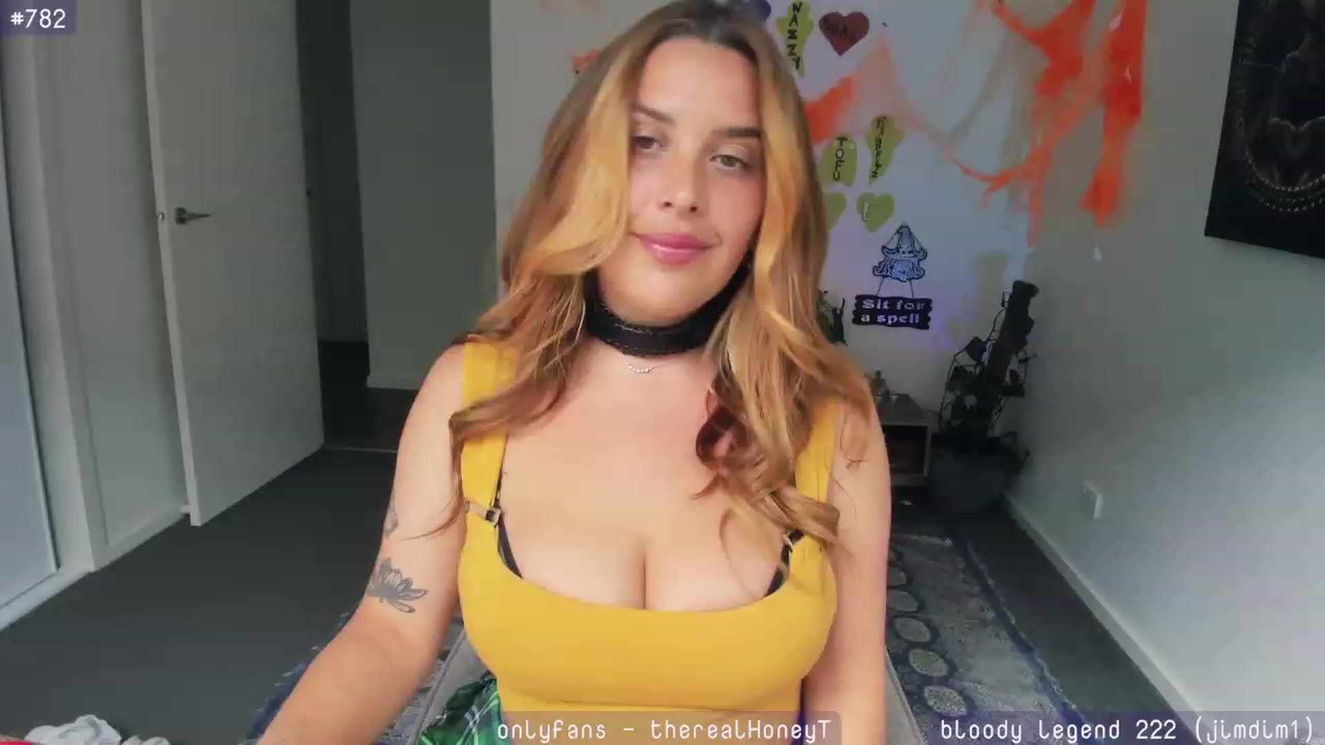 Gallery image thumbnail from HoneyTits_'s myfreecams stream on, 10/31/2023, 07:40 image 18 of 20