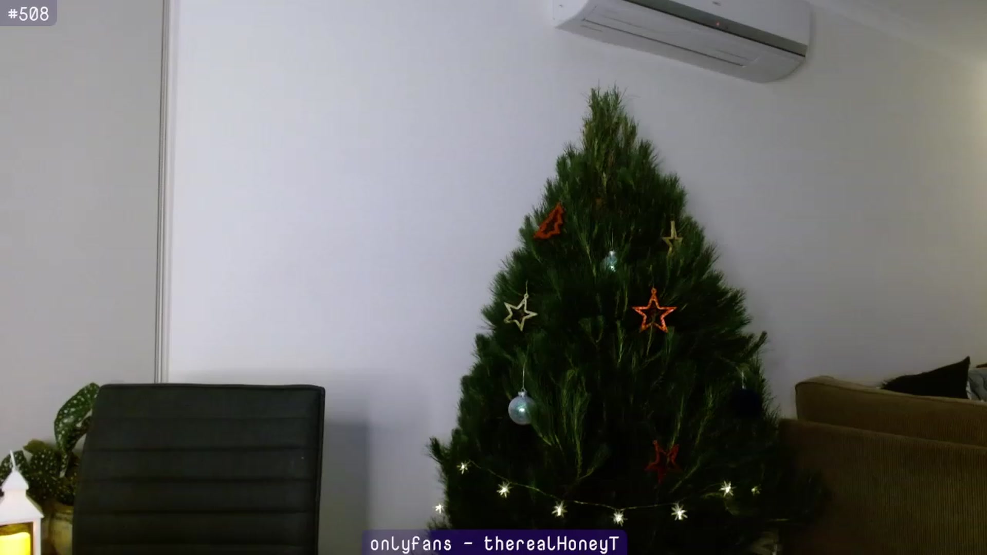 Gallery image thumbnail from HoneyTits_'s myfreecams stream on, 12/02/2023, 10:43 image 19 of 20