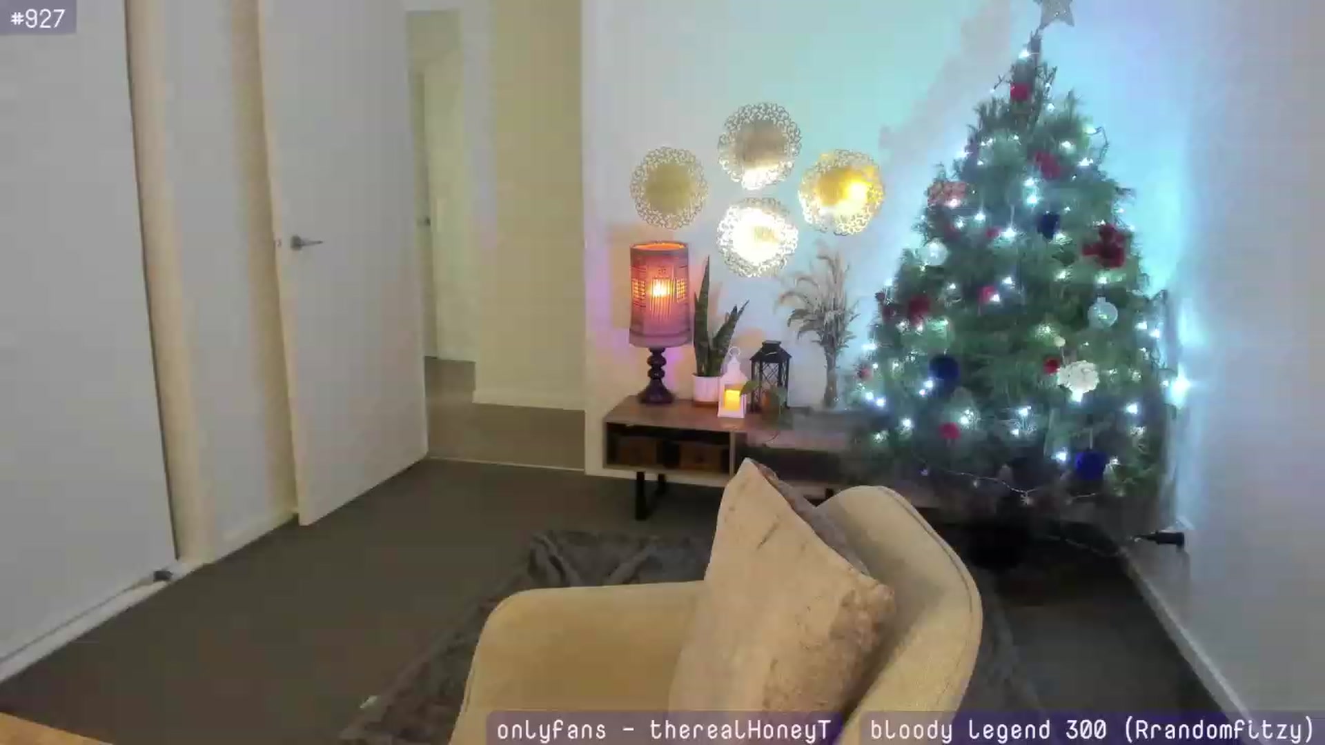 Gallery image thumbnail from HoneyTits_'s myfreecams stream on, 12/17/2023, 07:37 image 4 of 20