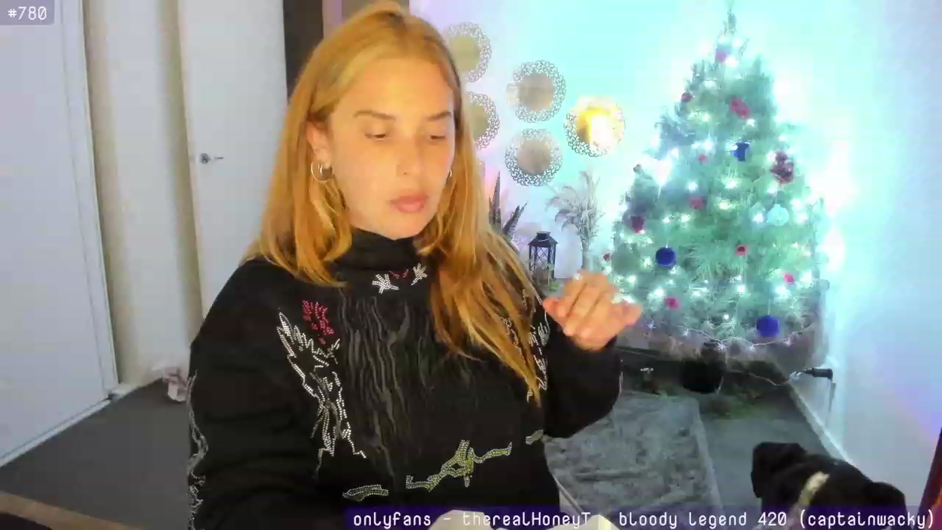 Gallery image thumbnail from HoneyTits_'s myfreecams stream on, 12/18/2023, 09:29 image 17 of 20