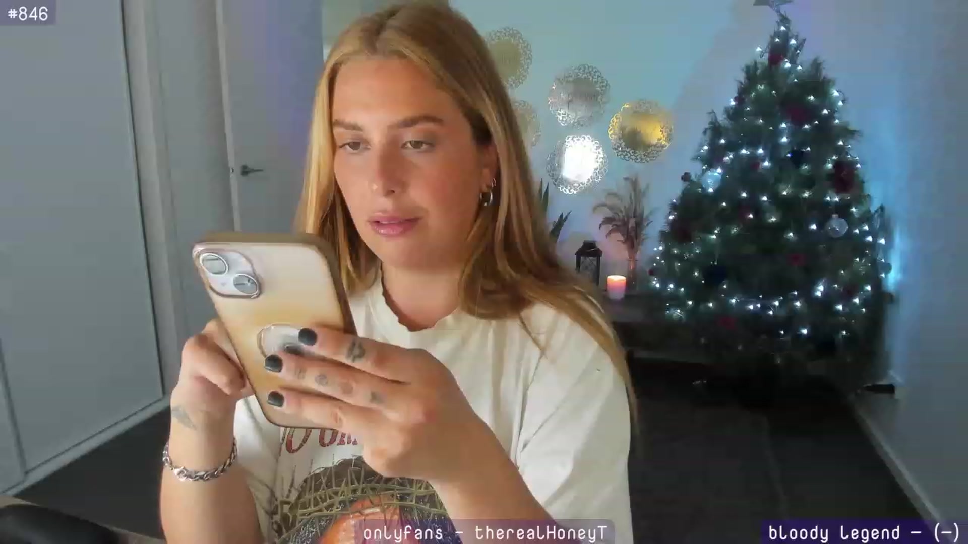 Gallery image thumbnail from HoneyTits_'s myfreecams stream on, 12/26/2023, 05:57 image 1 of 20
