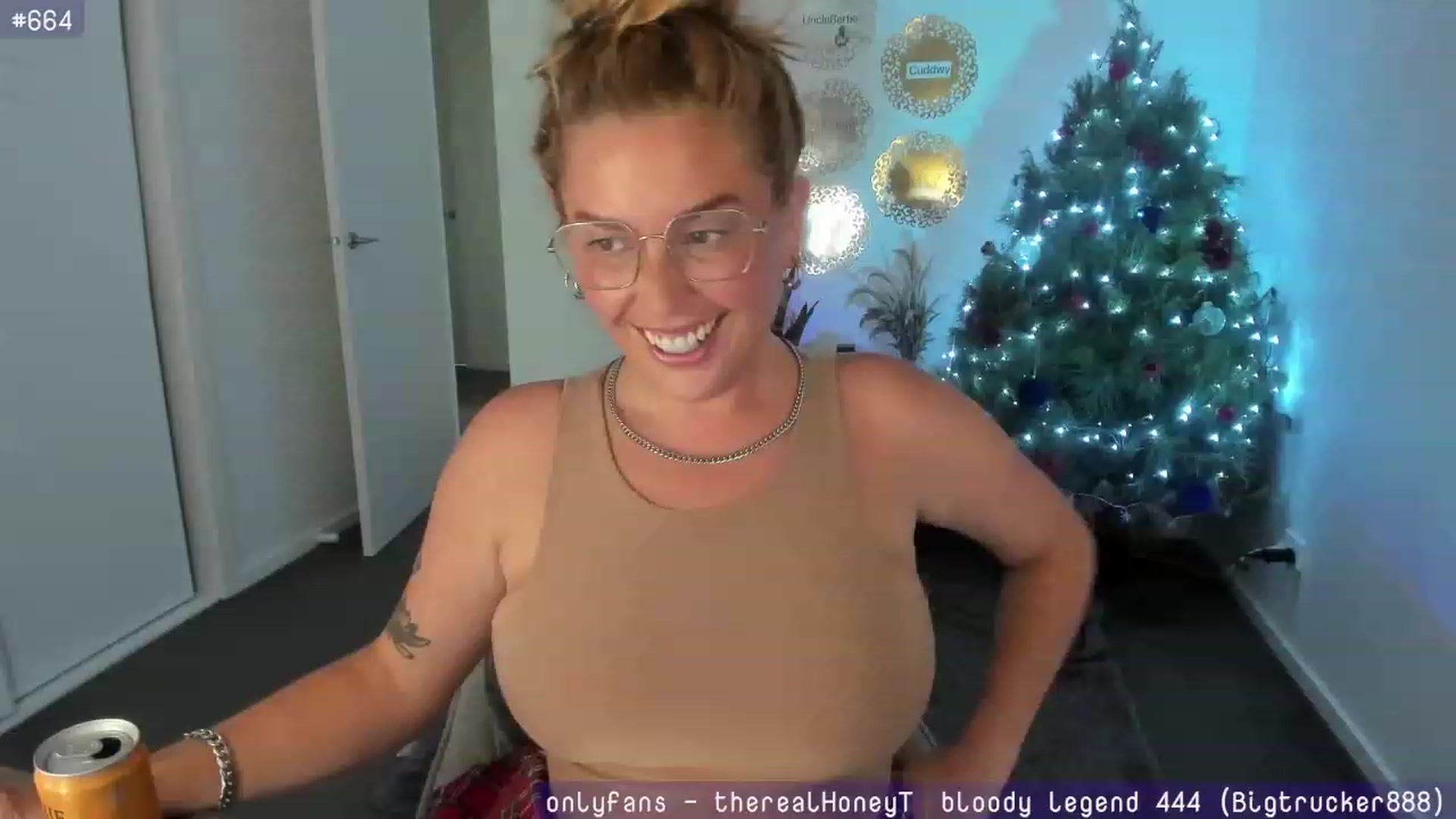 Gallery image thumbnail from HoneyTits_'s myfreecams stream on, 12/27/2023, 05:28 image 5 of 20