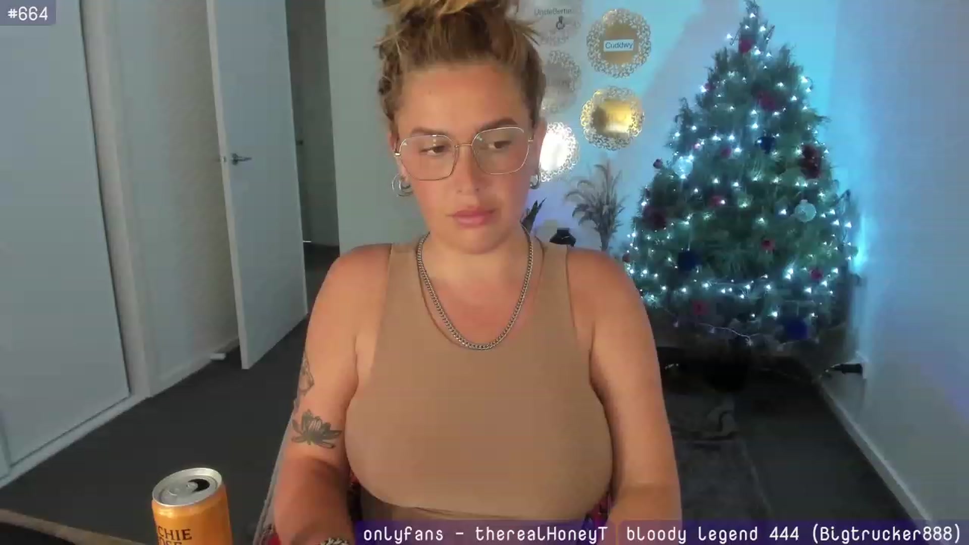 Gallery image thumbnail from HoneyTits_'s myfreecams stream on, 12/27/2023, 05:28 image 19 of 20