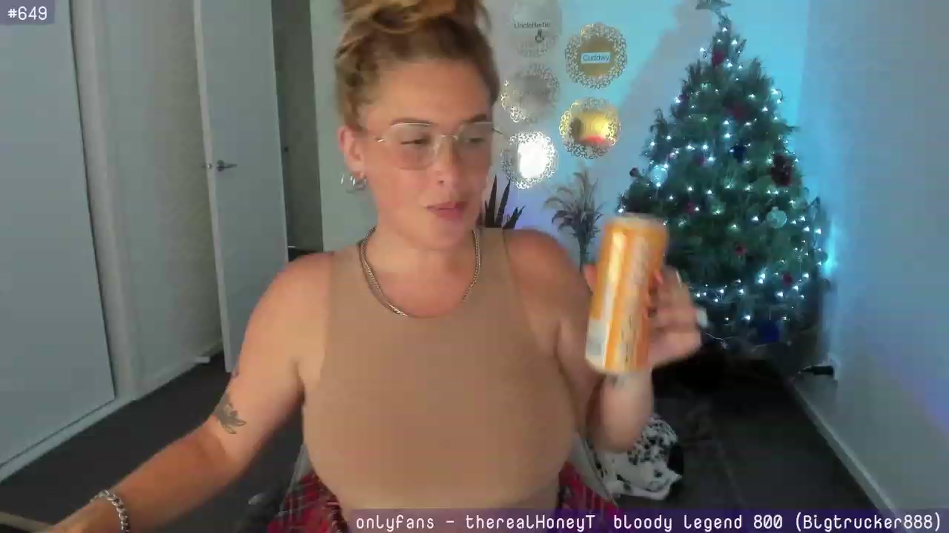 Gallery image thumbnail from HoneyTits_'s myfreecams stream on, 12/27/2023, 06:51 image 6 of 20