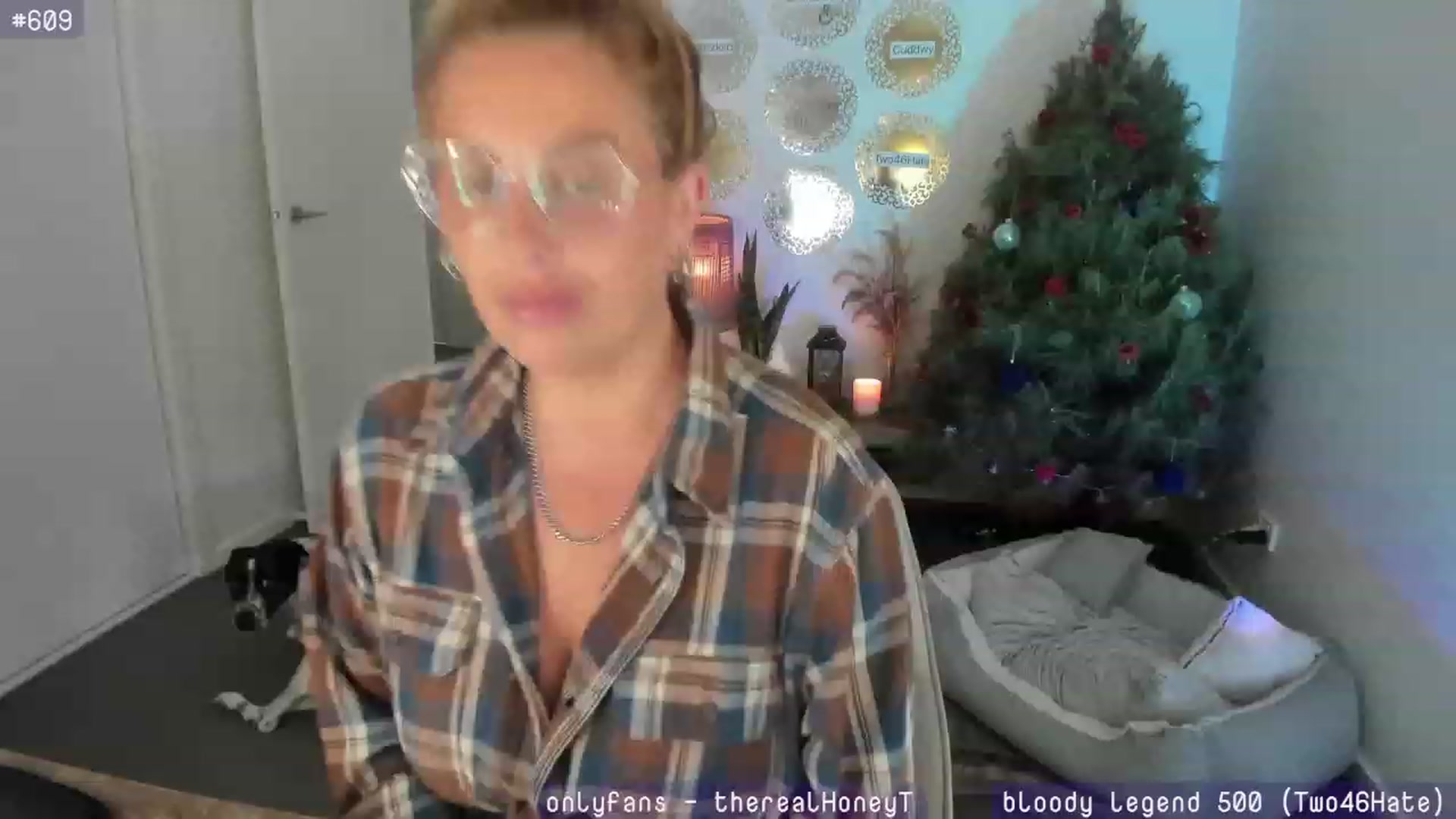 Gallery image thumbnail from HoneyTits_'s myfreecams stream on, 12/28/2023, 08:41 image 10 of 20
