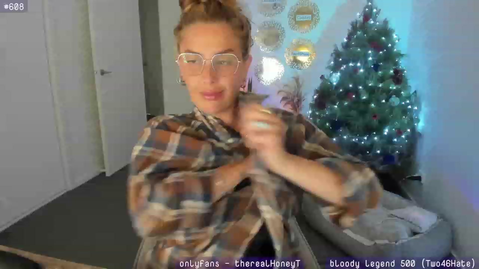 Gallery image thumbnail from HoneyTits_'s myfreecams stream on, 12/28/2023, 08:41 image 1 of 20