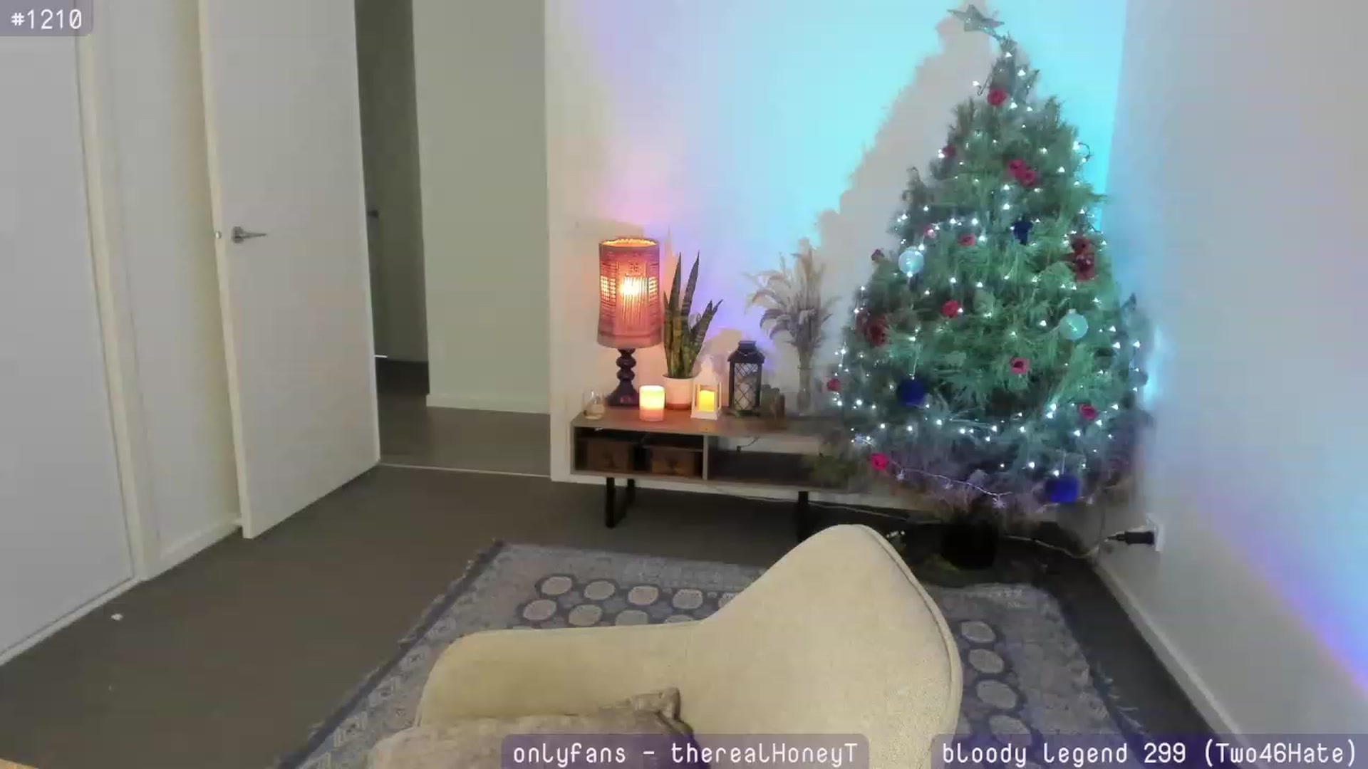 Gallery image thumbnail from HoneyTits_'s myfreecams stream on, 01/05/2024, 07:16 image 13 of 20