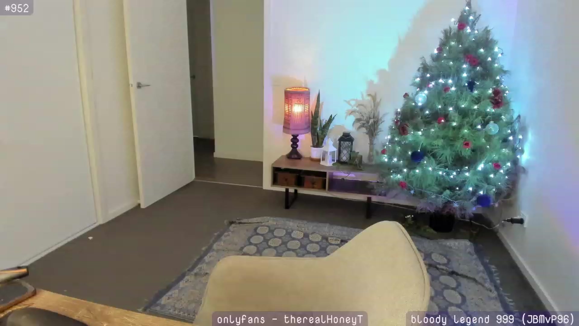 Gallery image thumbnail from HoneyTits_'s myfreecams stream on, 01/12/2024, 09:17 image 16 of 20