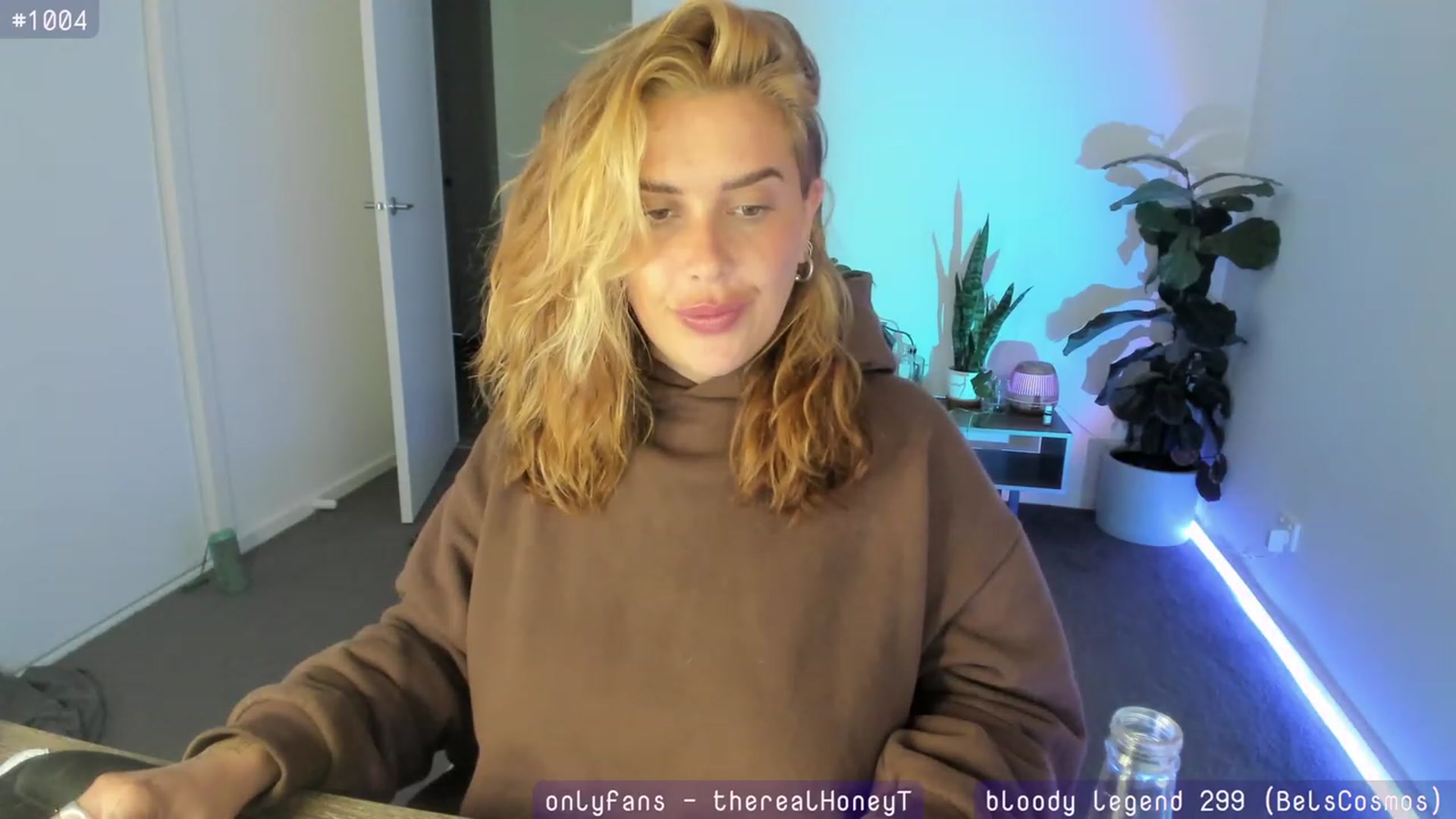 Gallery image thumbnail from HoneyTits_'s myfreecams stream on, 01/25/2024, 08:35 image 13 of 20