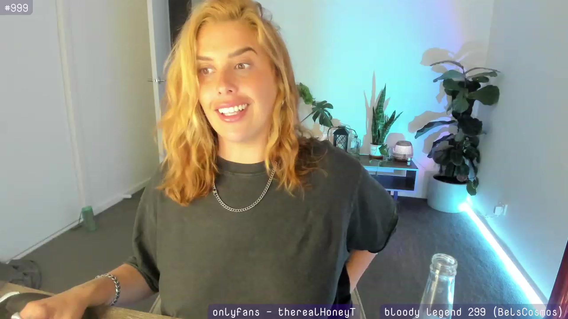 Gallery image thumbnail from HoneyTits_'s myfreecams stream on, 01/25/2024, 08:35 image 16 of 20