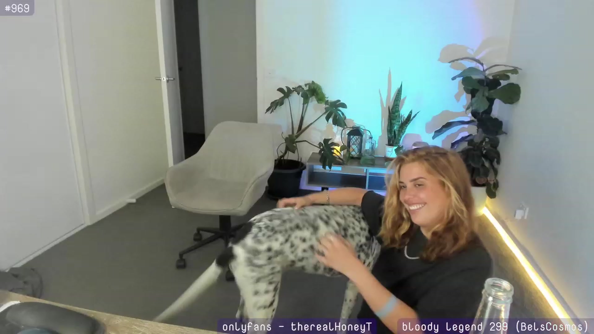 Gallery image thumbnail from HoneyTits_'s myfreecams stream on, 01/25/2024, 08:59 image 17 of 20