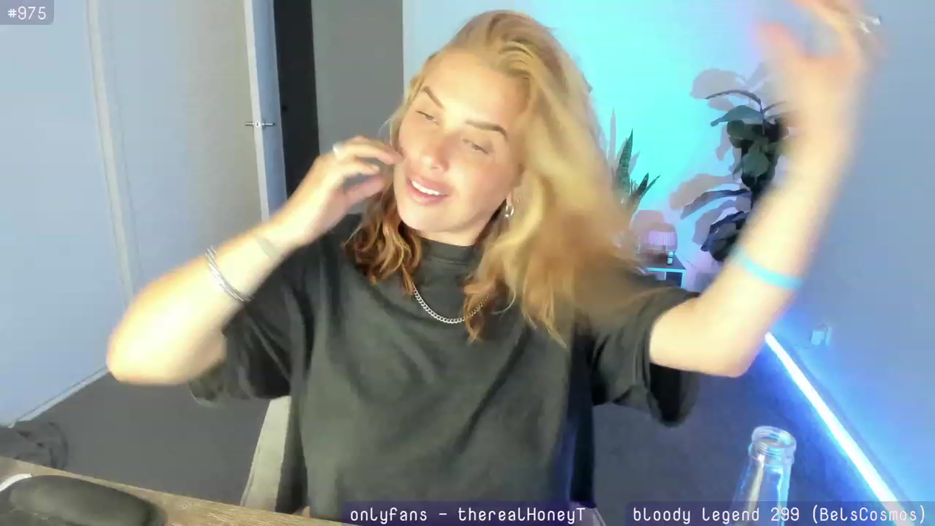 Gallery image thumbnail from HoneyTits_'s myfreecams stream on, 01/25/2024, 08:59 image 5 of 20