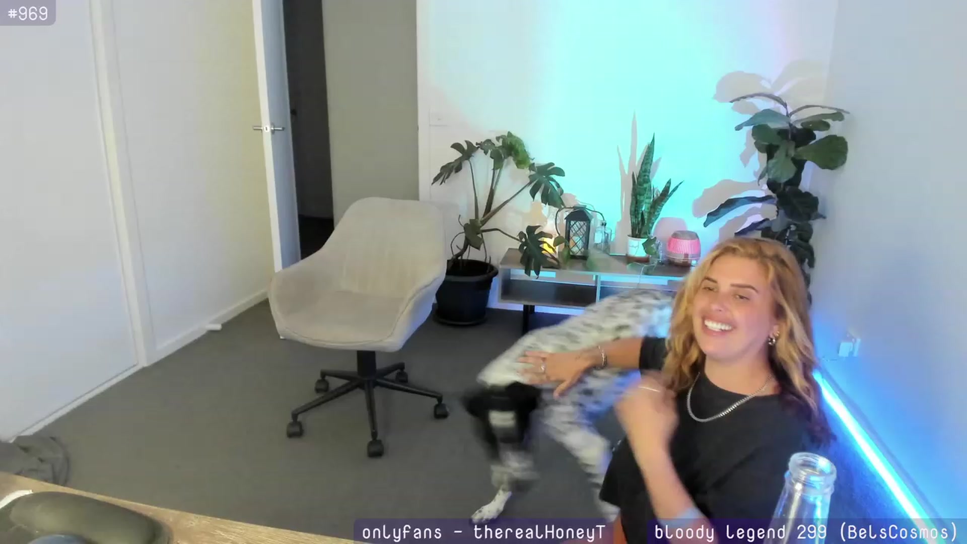 Gallery image thumbnail from HoneyTits_'s myfreecams stream on, 01/25/2024, 08:59 image 18 of 20