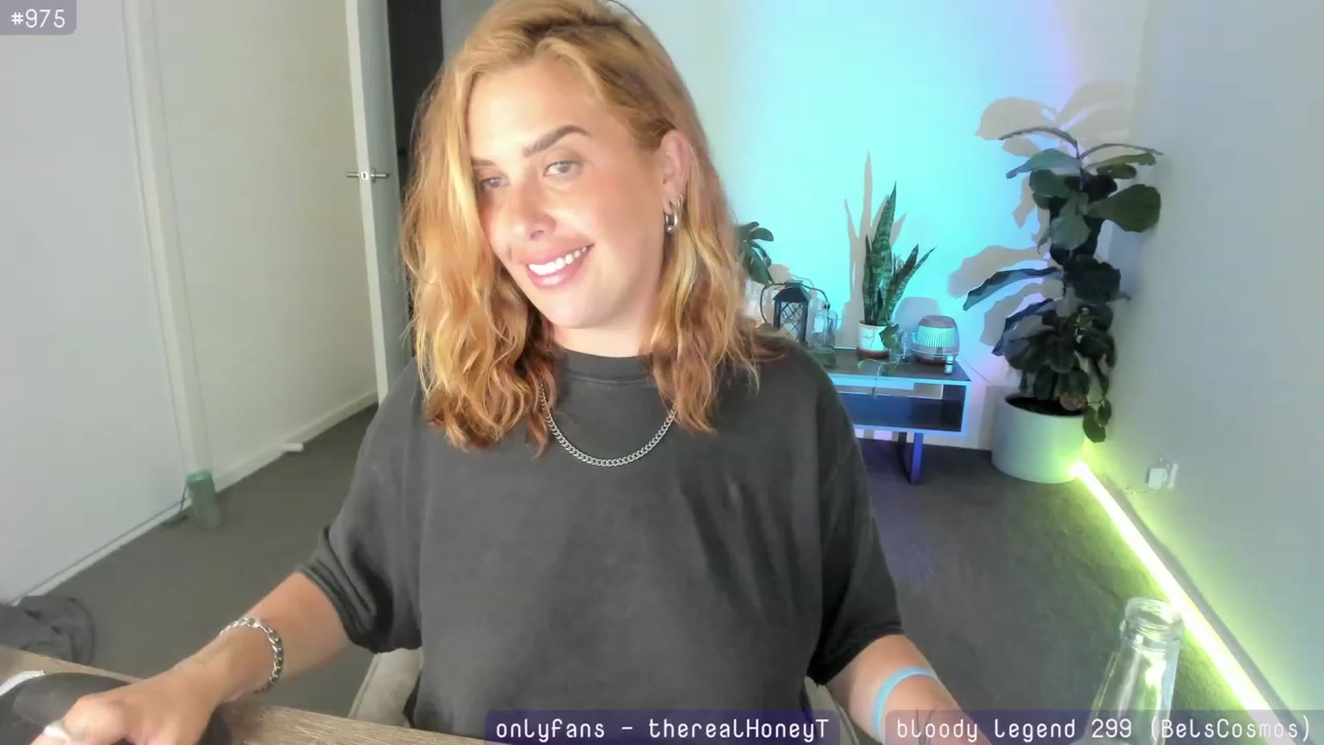 Gallery image thumbnail from HoneyTits_'s myfreecams stream on, 01/25/2024, 08:59 image 4 of 20
