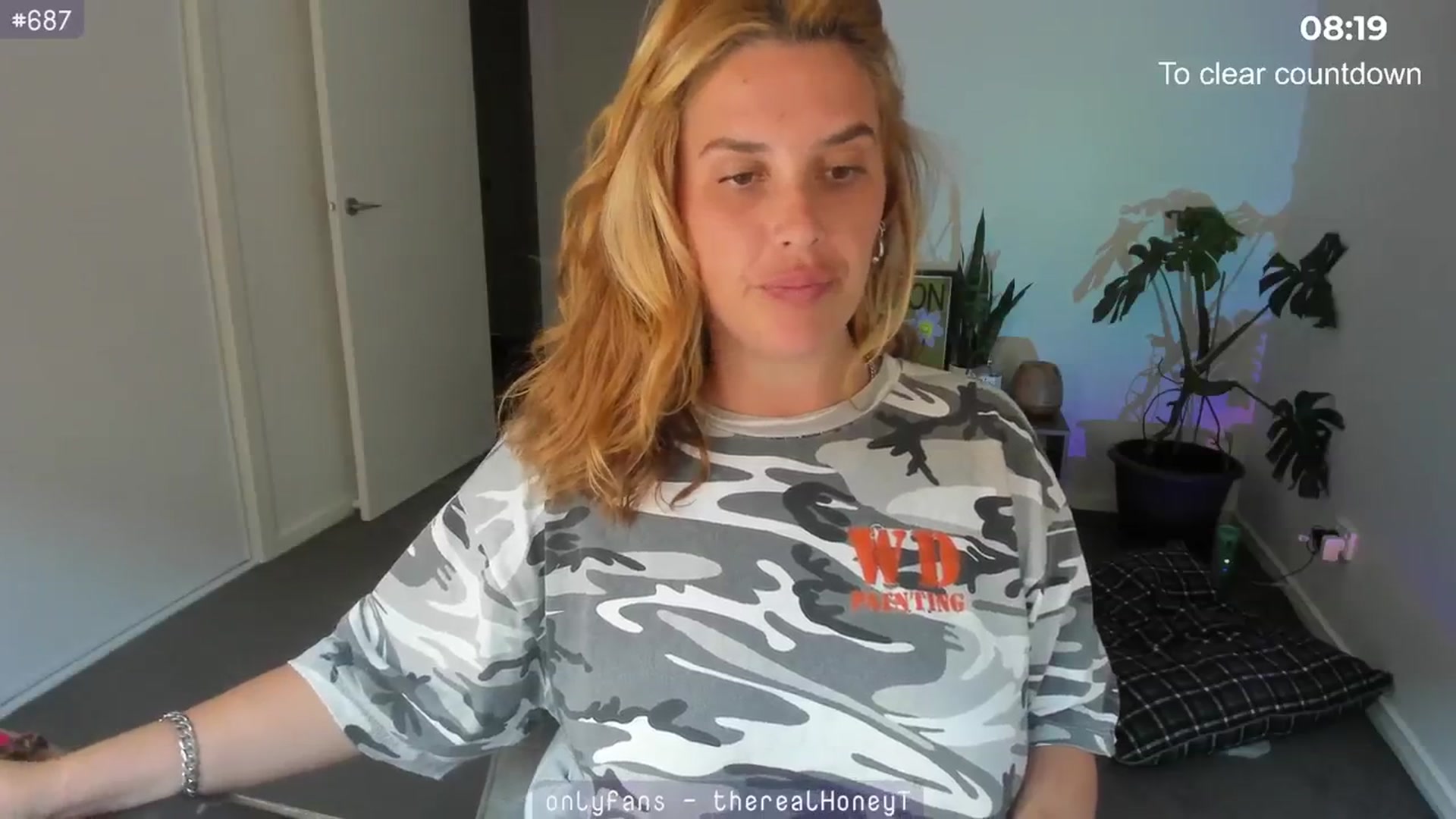 Gallery image thumbnail from HoneyTits_'s myfreecams stream on, 02/12/2024, 08:21 image 17 of 20