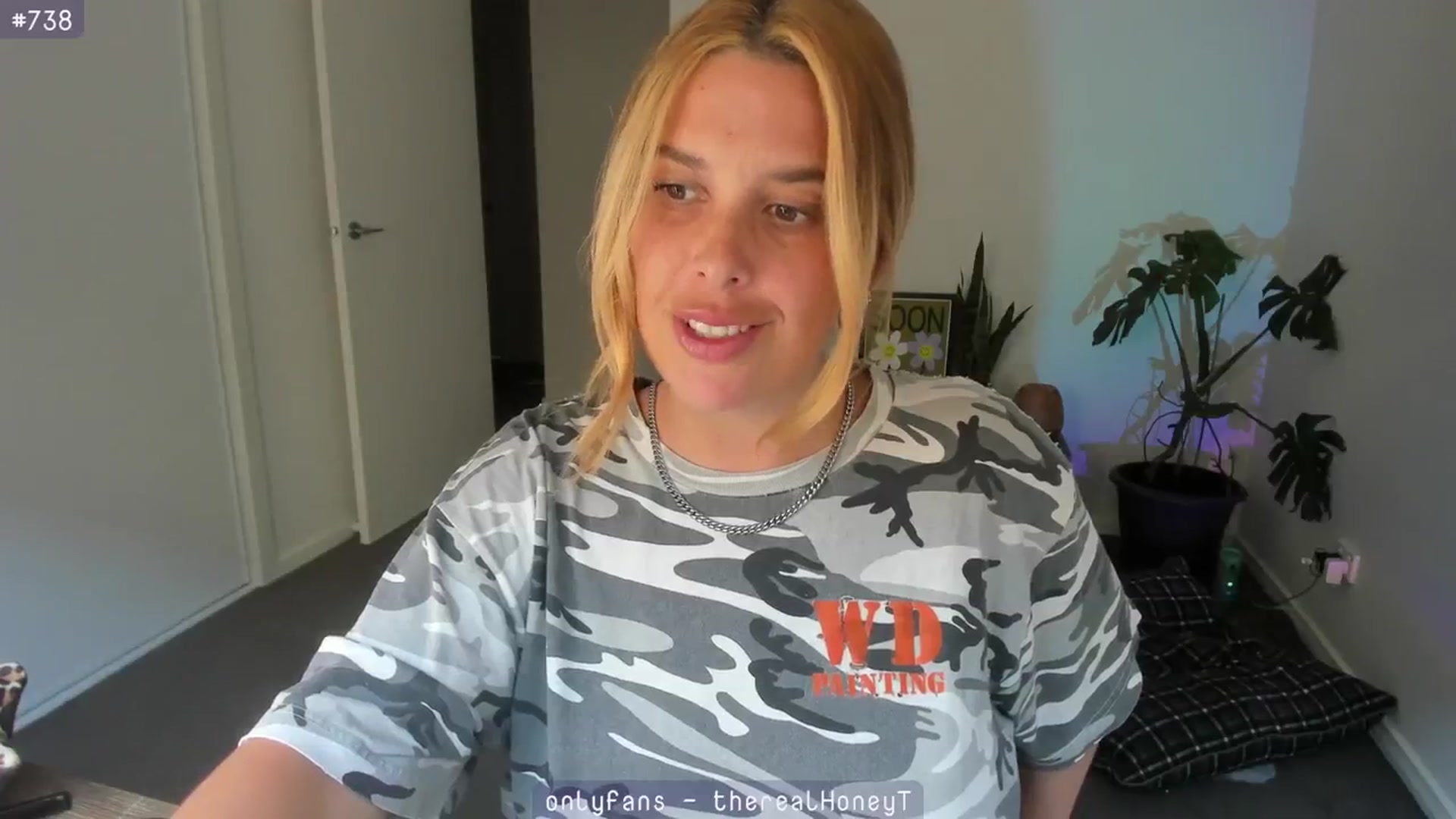 Gallery image thumbnail from HoneyTits_'s myfreecams stream on, 02/12/2024, 08:21 image 4 of 20