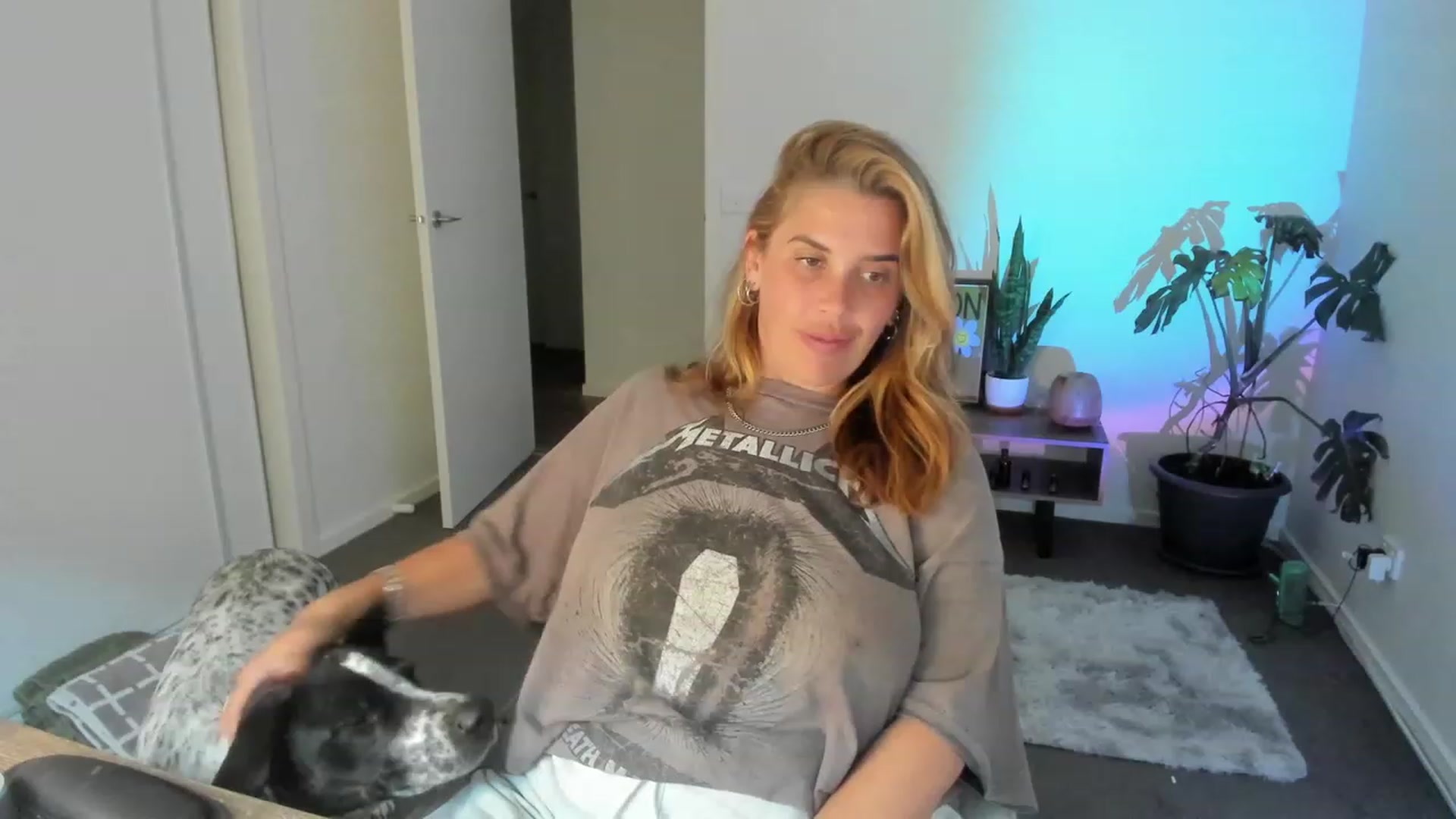 Gallery image thumbnail from HoneyTits_'s myfreecams stream on, 03/07/2024, 09:48 image 6 of 20