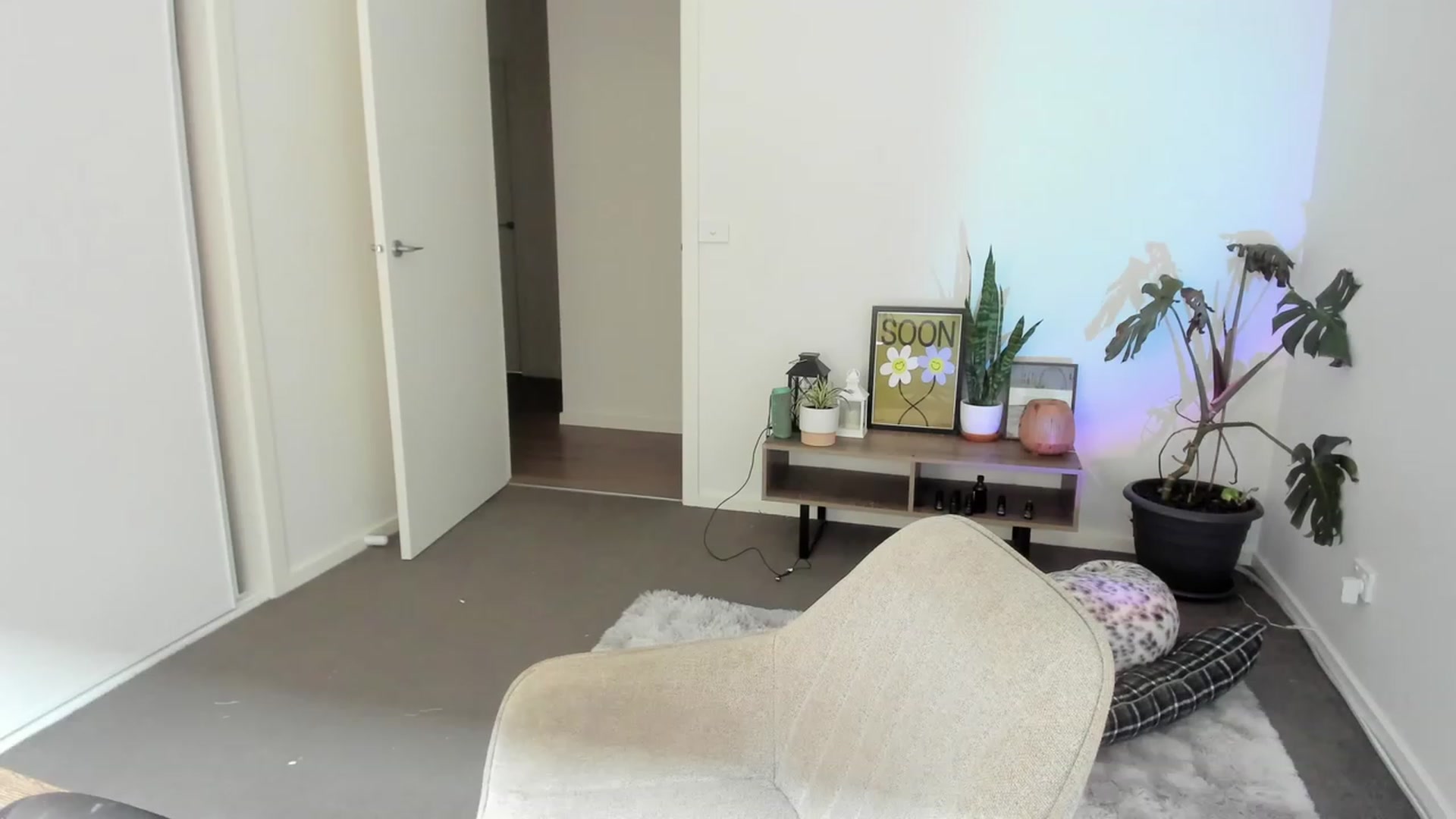 Gallery image thumbnail from HoneyTits_'s myfreecams stream on, 03/12/2024, 03:16 image 4 of 20