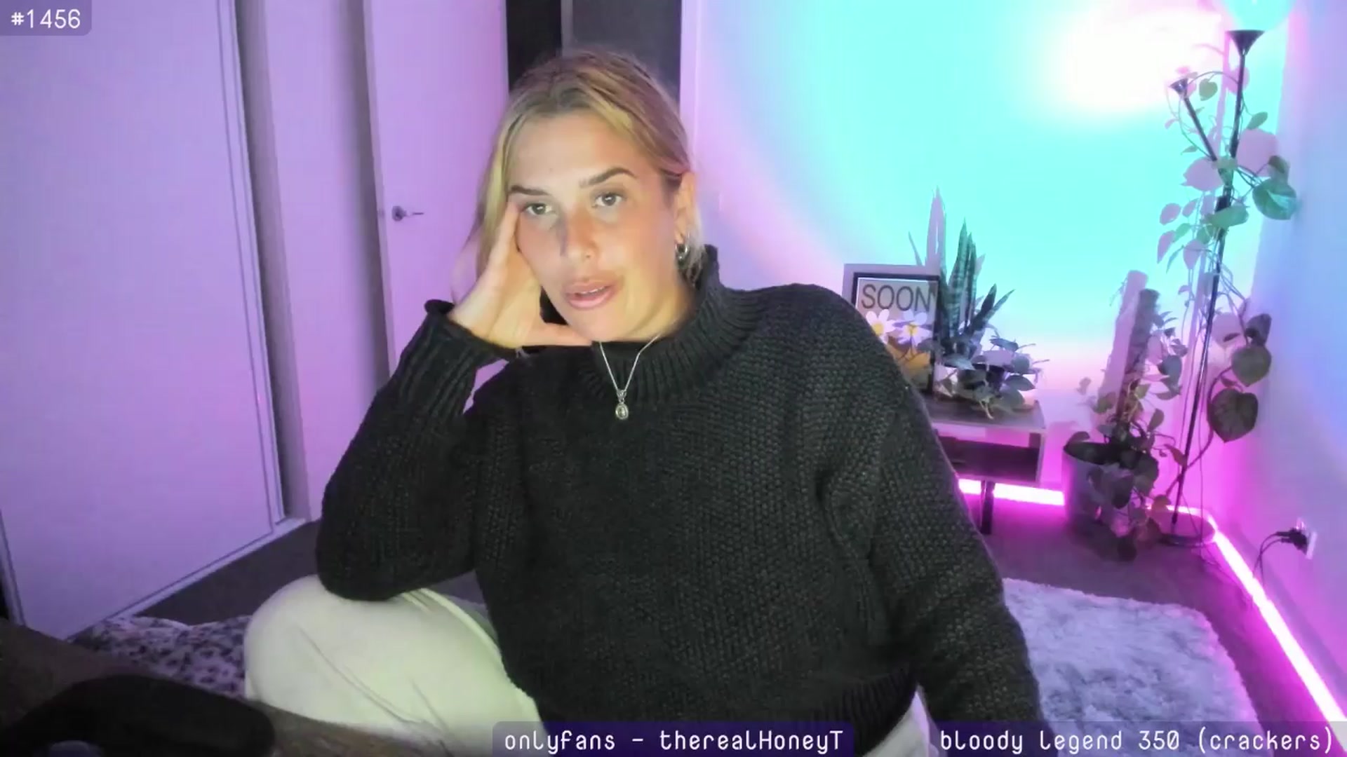 Gallery image thumbnail from HoneyTits_'s myfreecams stream on, 04/10/2024, 10:15 image 1 of 20