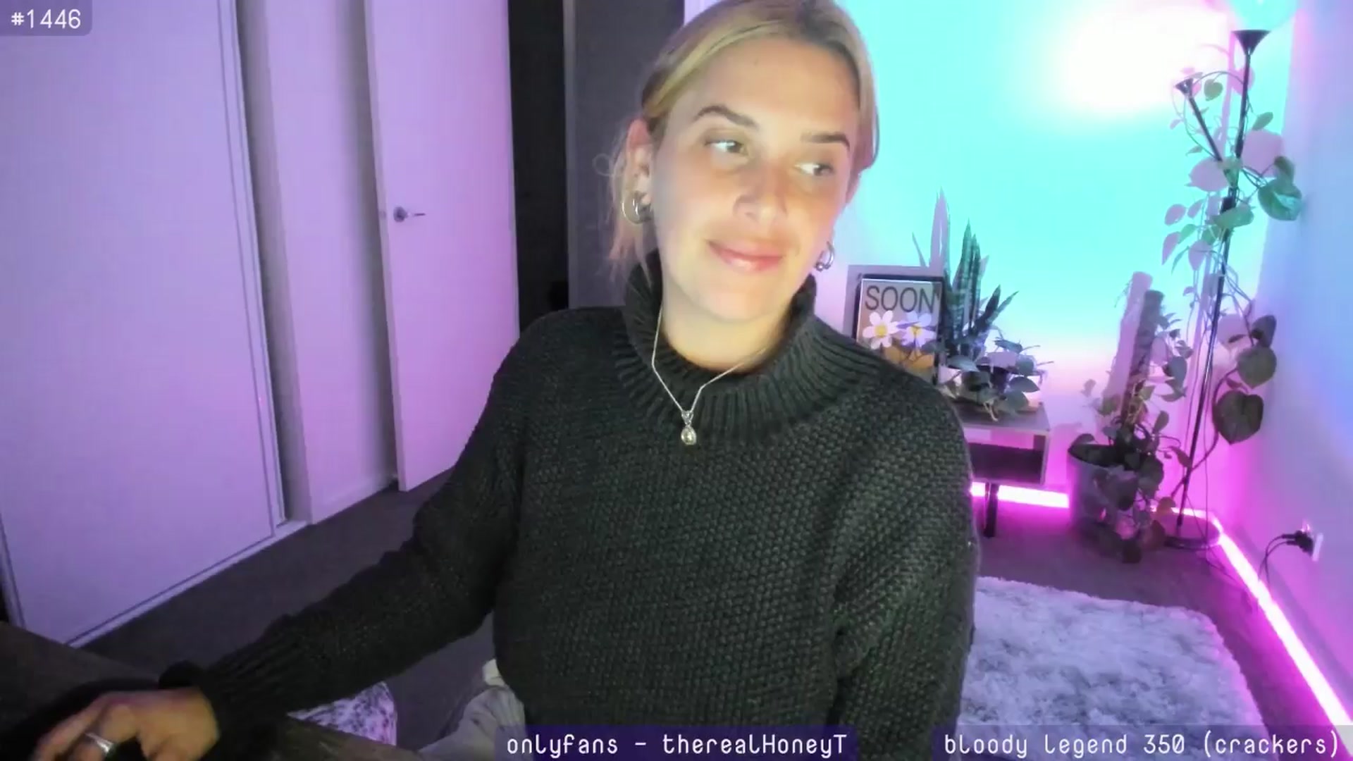 Gallery image thumbnail from HoneyTits_'s myfreecams stream on, 04/10/2024, 10:15 image 2 of 20