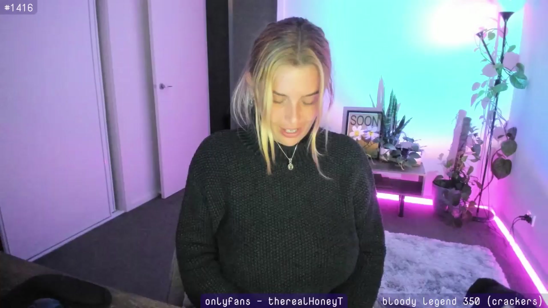 Gallery image thumbnail from HoneyTits_'s myfreecams stream on, 04/10/2024, 10:15 image 6 of 20