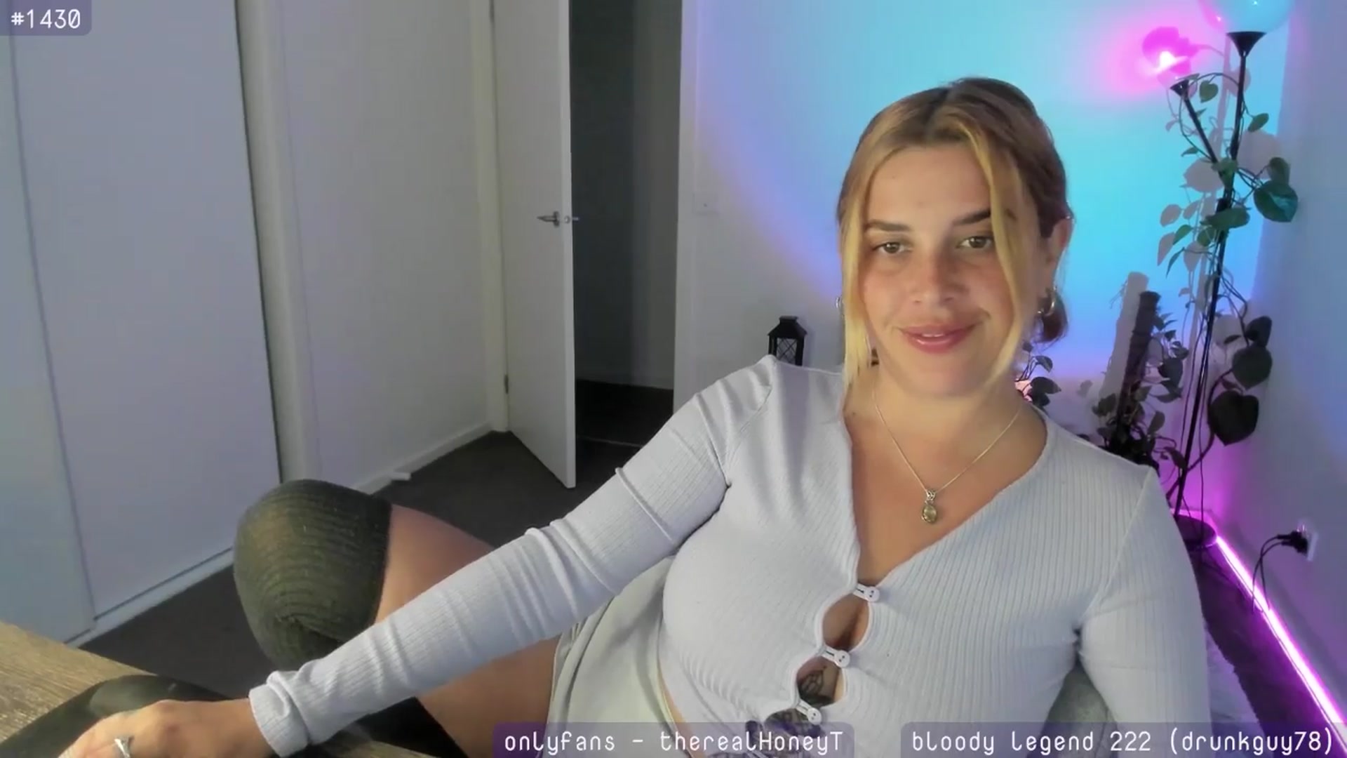 Gallery image thumbnail from HoneyTits_'s myfreecams stream on, 04/11/2024, 08:07 image 5 of 20