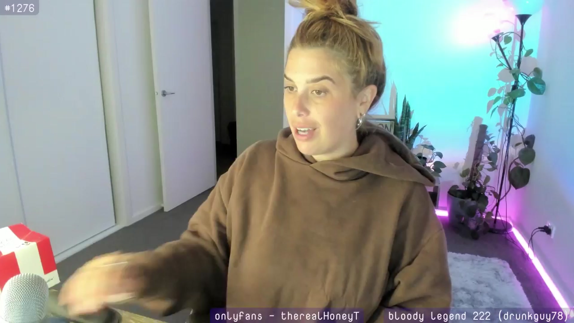 Gallery image thumbnail from HoneyTits_'s myfreecams stream on, 04/11/2024, 10:34 image 20 of 20