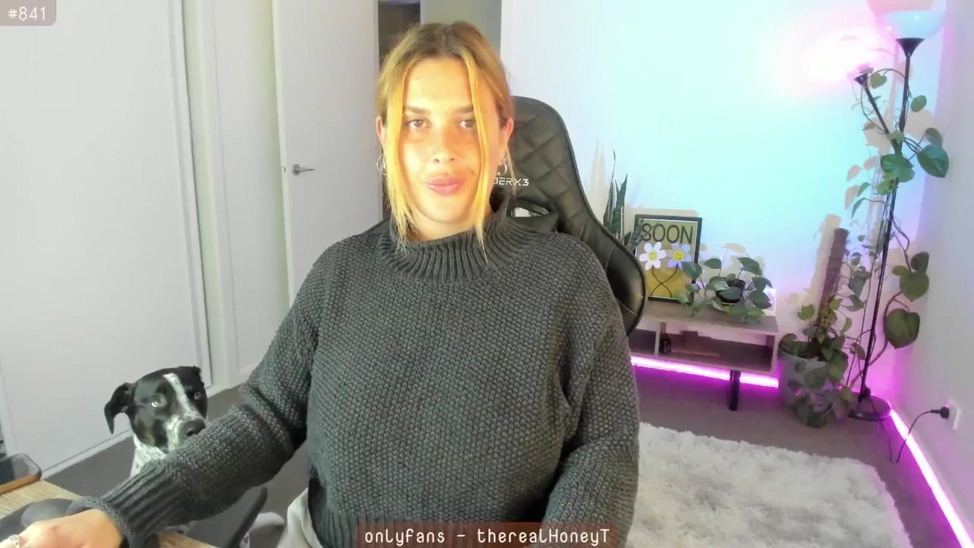 Gallery image thumbnail from HoneyTits_'s myfreecams stream on, 05/13/2024, 09:35 image 8 of 20