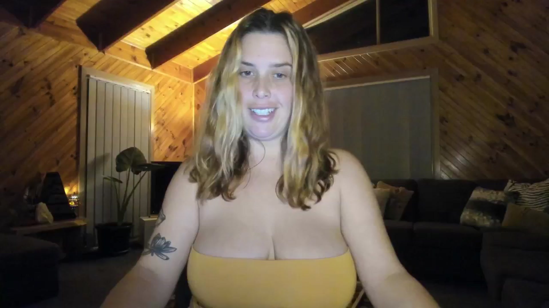 Gallery image thumbnail from HoneyTits_'s myfreecams stream on, 06/12/2024, 08:02 image 11 of 20