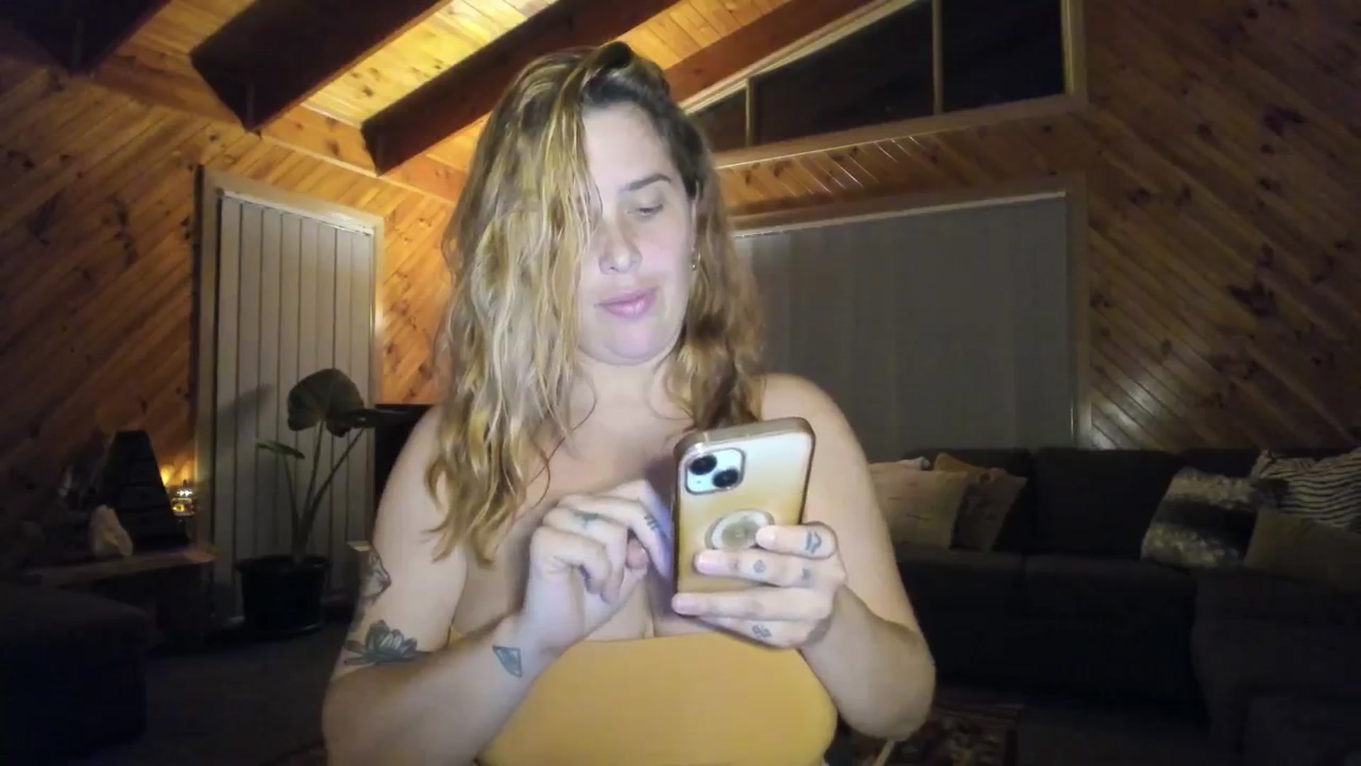 Gallery image thumbnail from HoneyTits_'s myfreecams stream on, 06/12/2024, 08:02 image 2 of 20