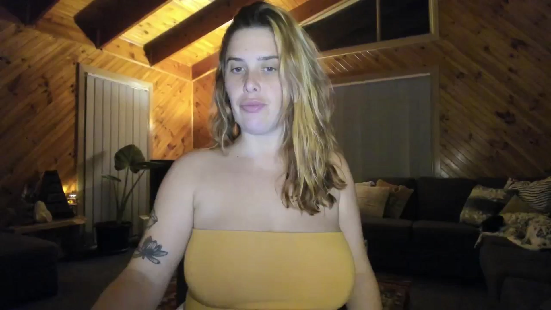 Gallery image thumbnail from HoneyTits_'s myfreecams stream on, 06/12/2024, 09:12 image 13 of 20