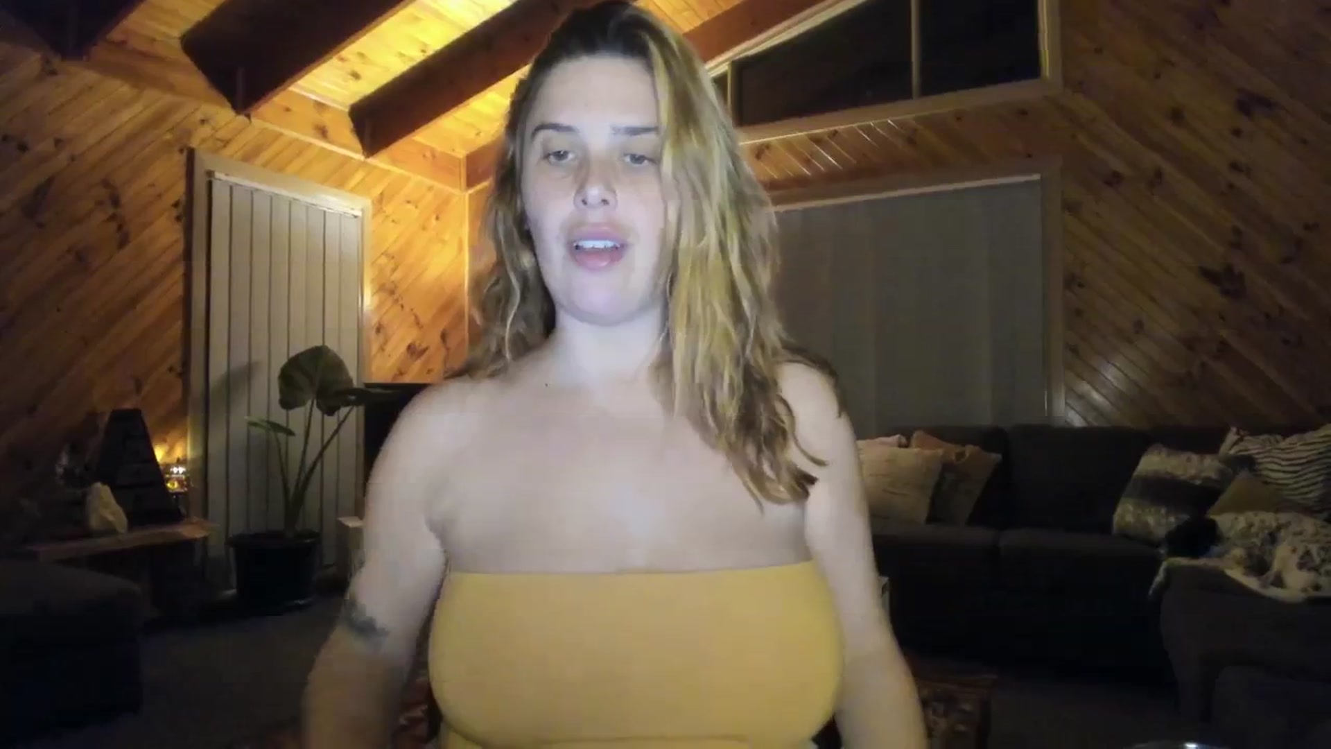 Gallery image thumbnail from HoneyTits_'s myfreecams stream on, 06/12/2024, 09:12 image 14 of 20