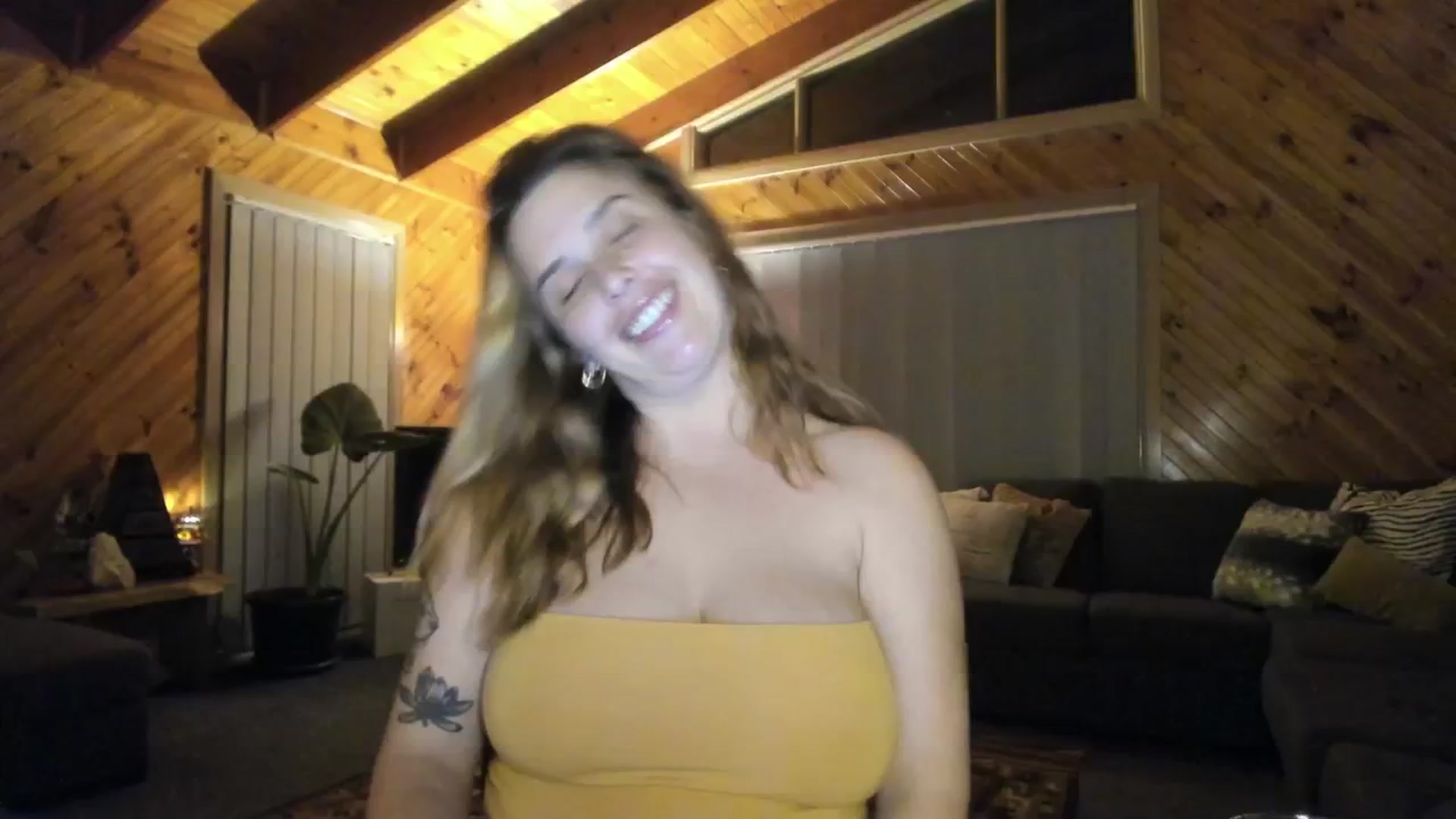 Gallery image thumbnail from HoneyTits_'s myfreecams stream on, 06/12/2024, 10:32 image 20 of 20