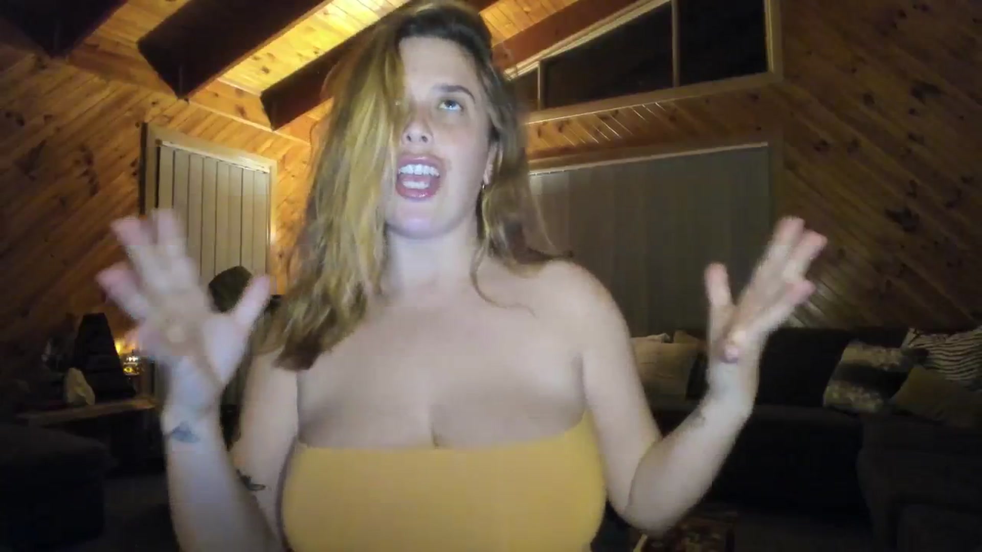 Gallery image thumbnail from HoneyTits_'s myfreecams stream on, 06/12/2024, 10:32 image 11 of 20
