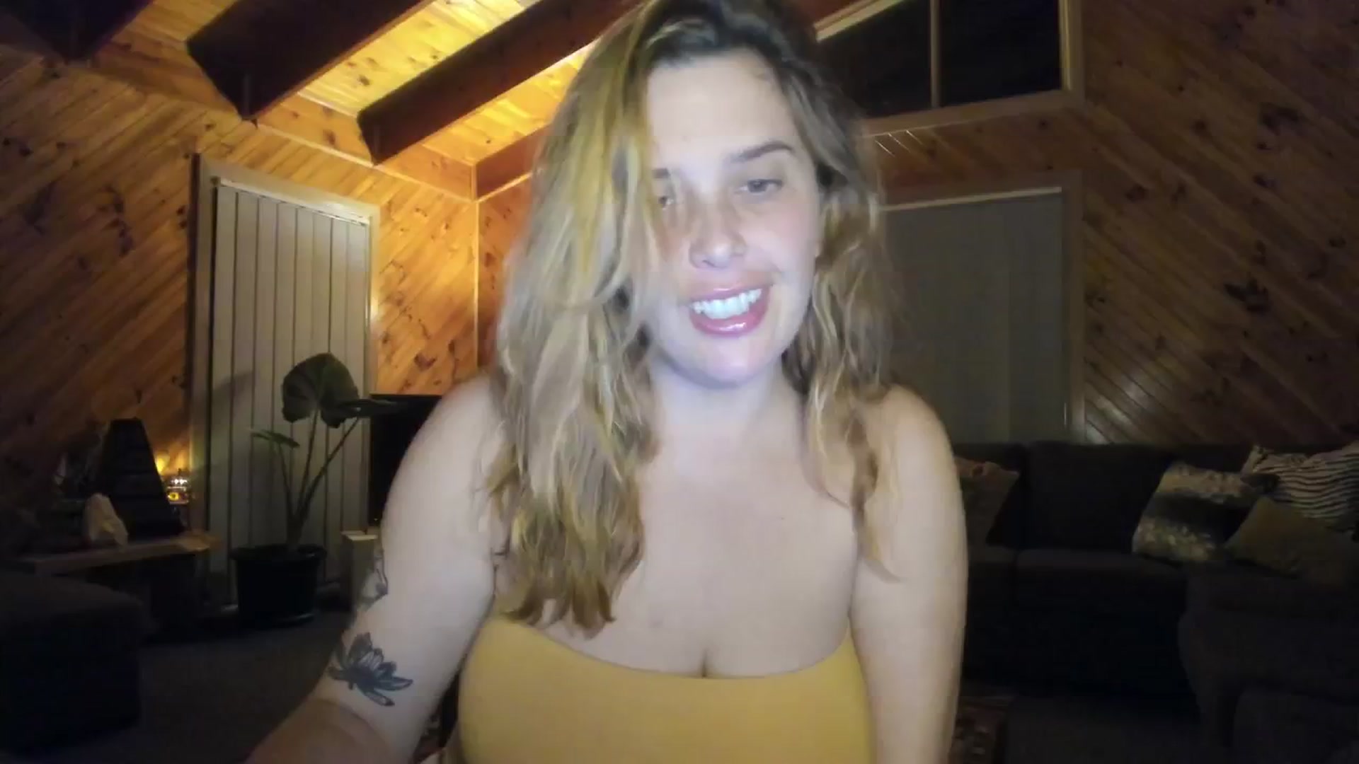 Gallery image thumbnail from HoneyTits_'s myfreecams stream on, 06/12/2024, 10:54 image 5 of 20