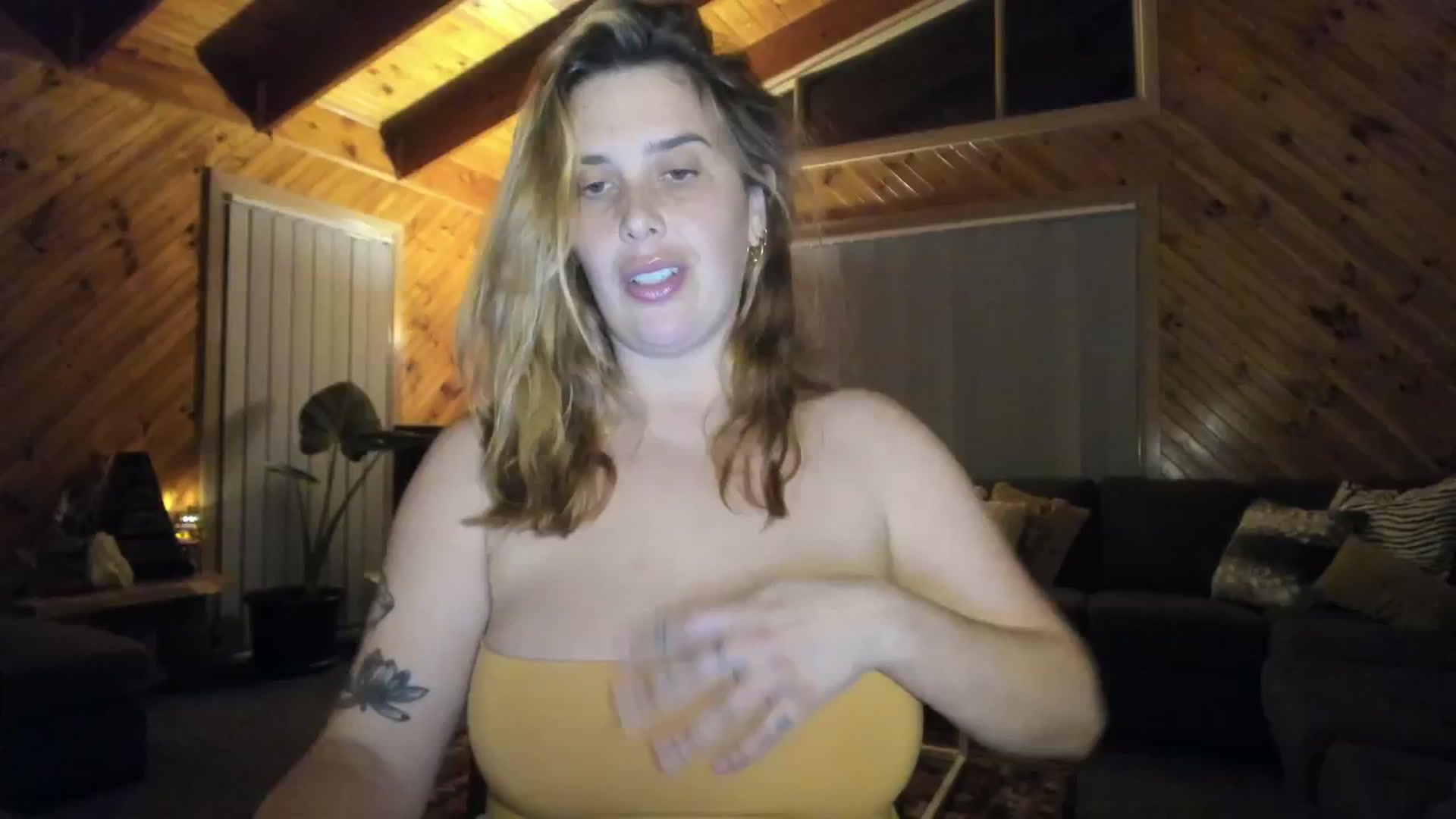 Gallery image thumbnail from HoneyTits_'s myfreecams stream on, 06/12/2024, 10:54 image 1 of 20