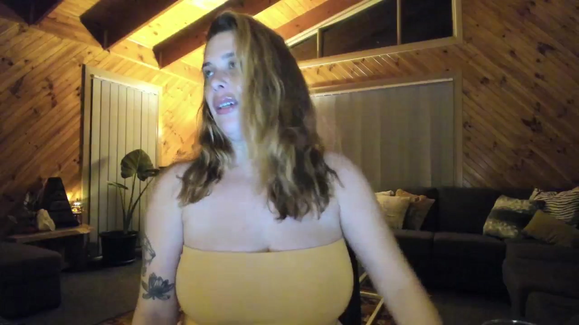 Gallery image thumbnail from HoneyTits_'s myfreecams stream on, 06/12/2024, 10:54 image 11 of 20