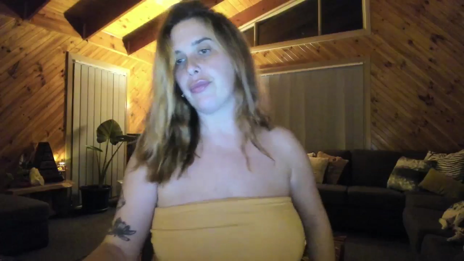 Gallery image thumbnail from HoneyTits_'s myfreecams stream on, 06/12/2024, 11:34 image 6 of 20