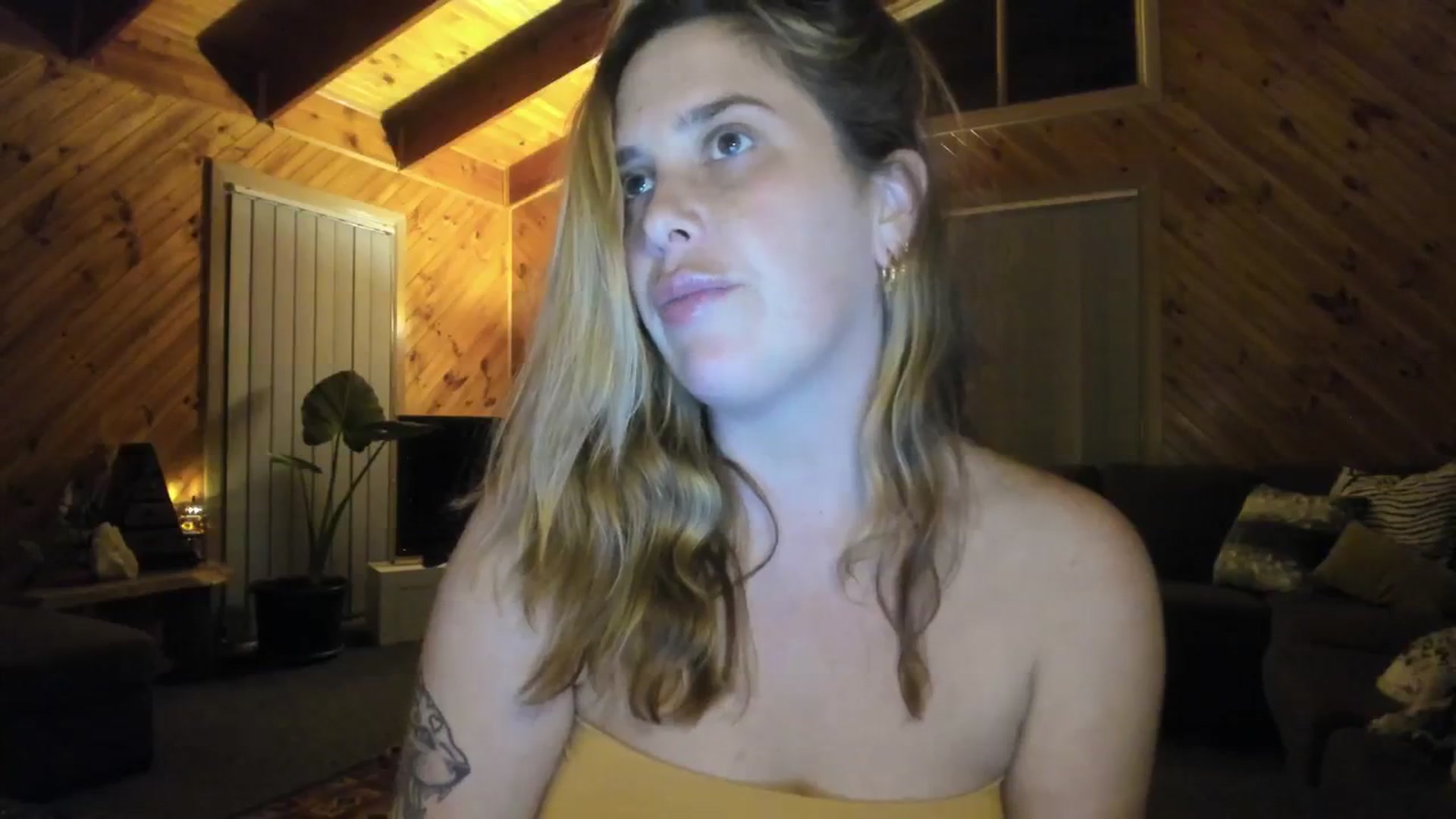 Gallery image thumbnail from HoneyTits_'s myfreecams stream on, 06/12/2024, 11:34 image 20 of 20