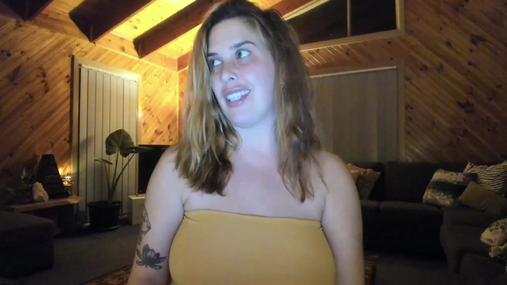 Gallery image thumbnail from HoneyTits_'s myfreecams stream on, 06/12/2024, 11:34 image 11 of 20