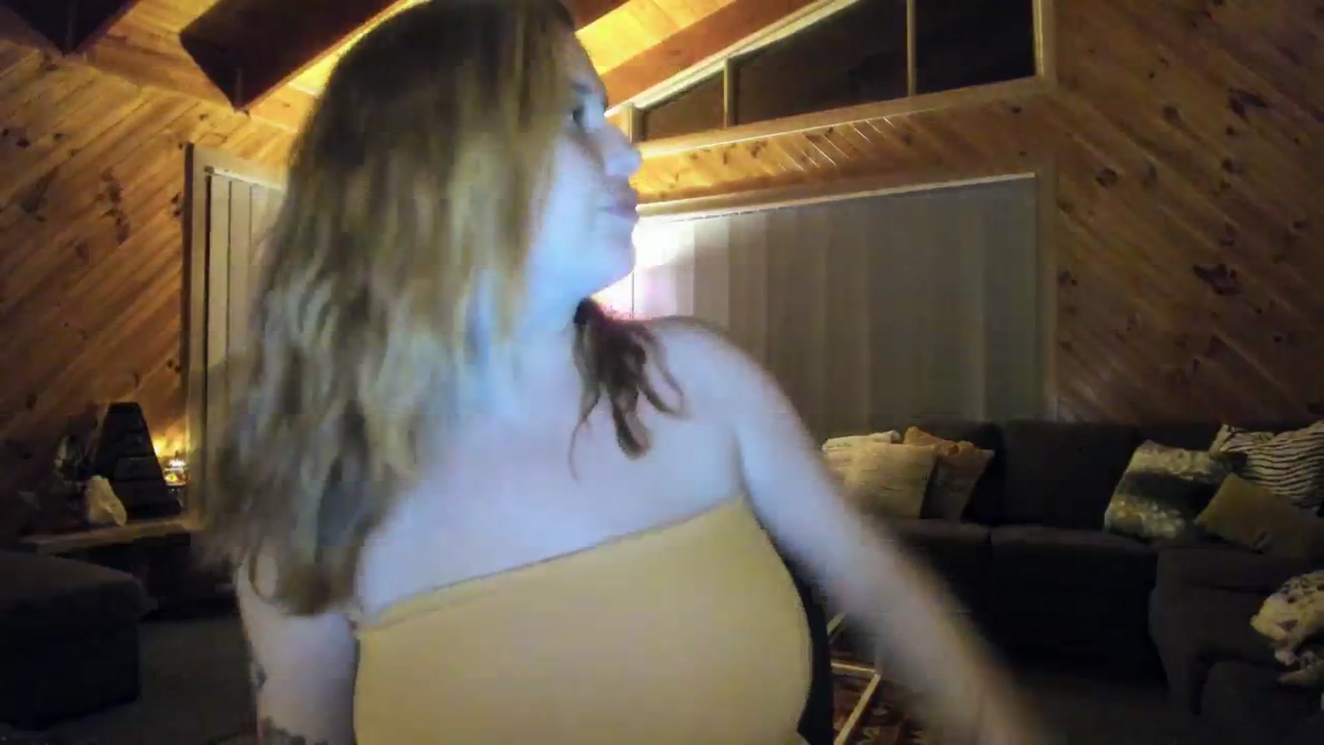 Gallery image thumbnail from HoneyTits_'s myfreecams stream on, 06/12/2024, 11:34 image 9 of 20