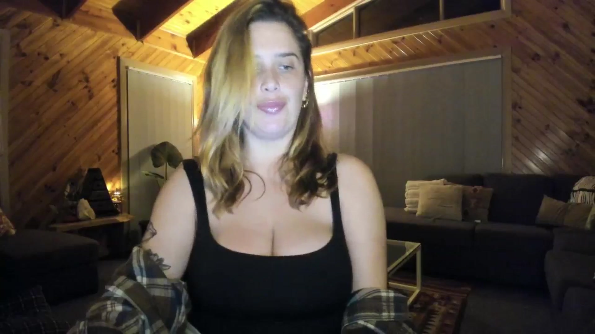 Gallery image thumbnail from HoneyTits_'s myfreecams stream on, 06/14/2024, 08:03 image 20 of 20