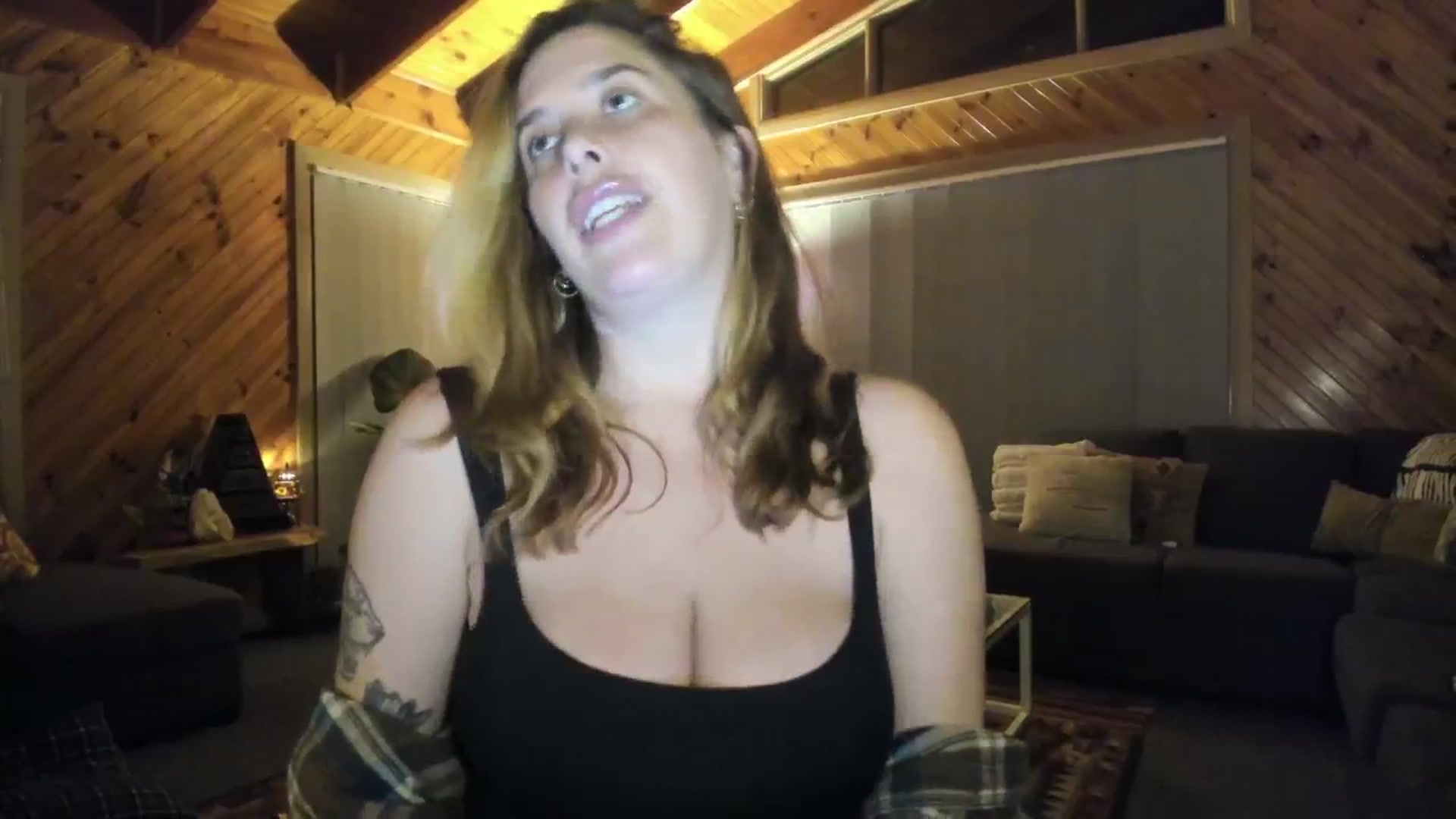 Gallery image thumbnail from HoneyTits_'s myfreecams stream on, 06/14/2024, 08:03 image 16 of 20