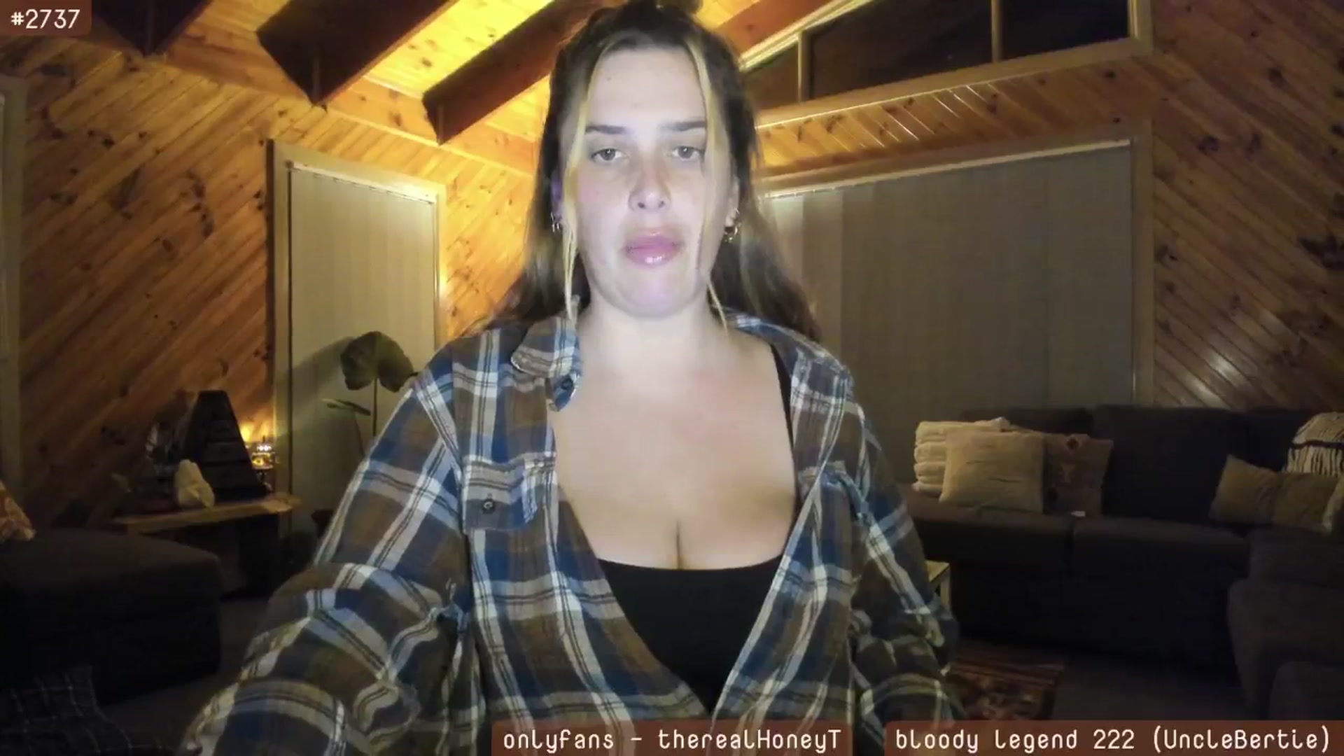 Gallery image thumbnail from HoneyTits_'s myfreecams stream on, 06/14/2024, 09:21 image 12 of 20