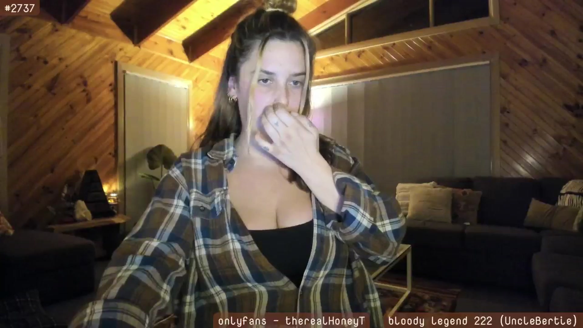Gallery image thumbnail from HoneyTits_'s myfreecams stream on, 06/14/2024, 09:21 image 13 of 20