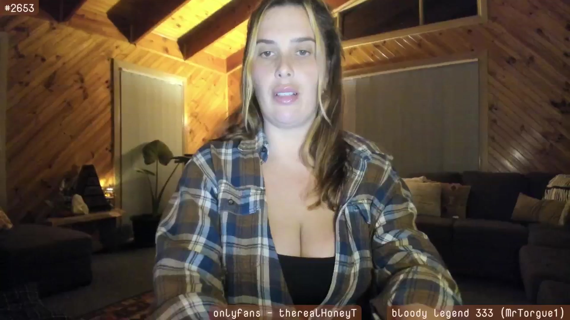 Gallery image thumbnail from HoneyTits_'s myfreecams stream on, 06/14/2024, 09:44 image 4 of 20