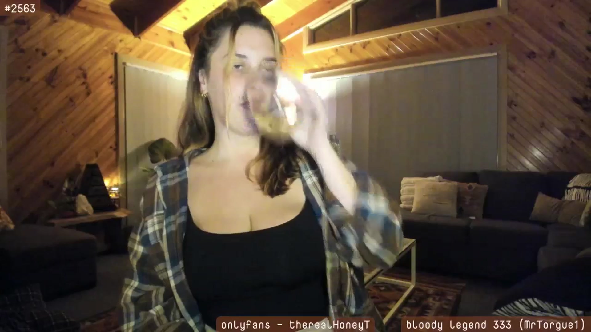 Gallery image thumbnail from HoneyTits_'s myfreecams stream on, 06/14/2024, 10:26 image 9 of 20
