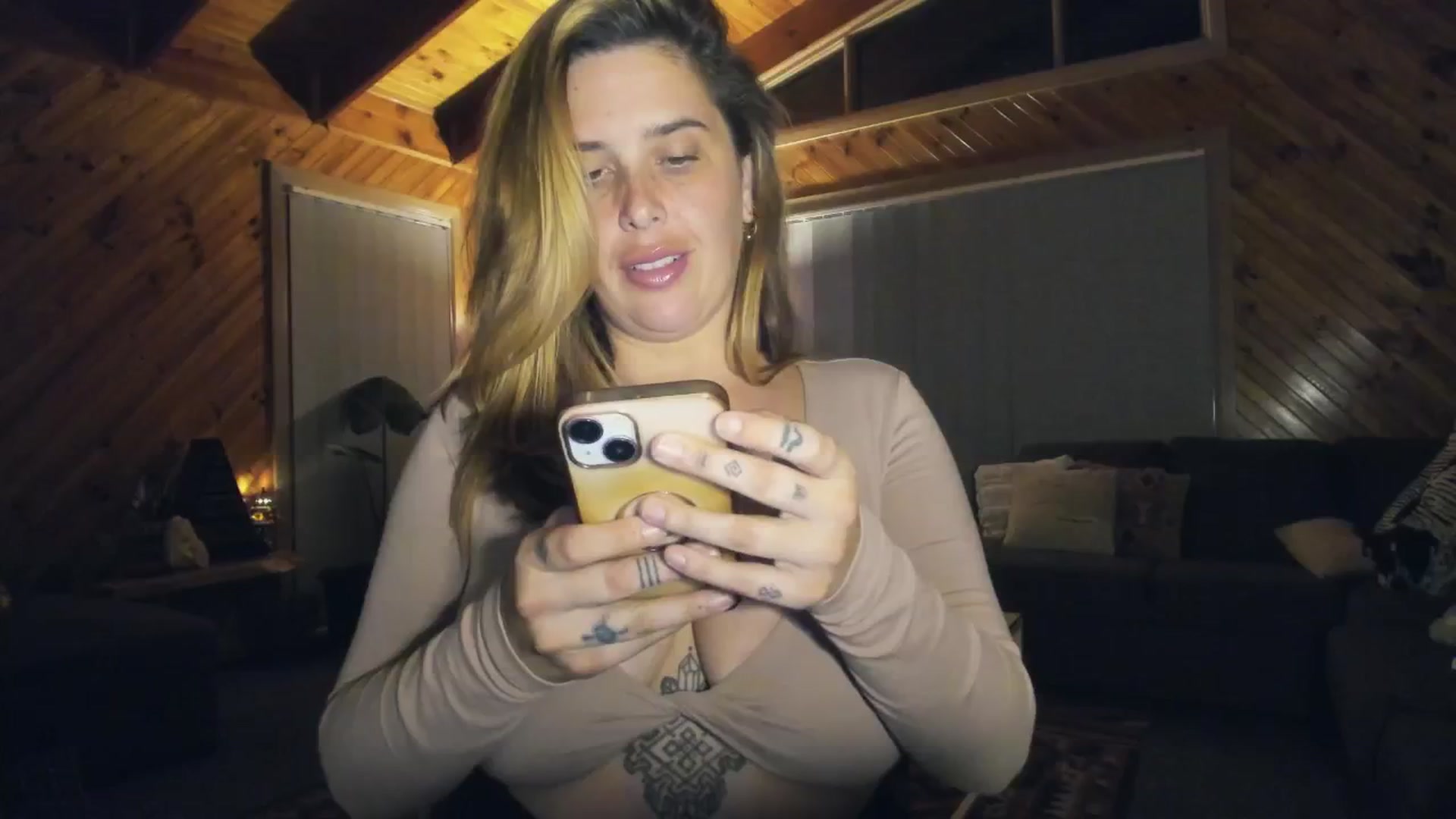 Gallery image thumbnail from HoneyTits_'s myfreecams stream on, 06/15/2024, 08:54 image 16 of 20