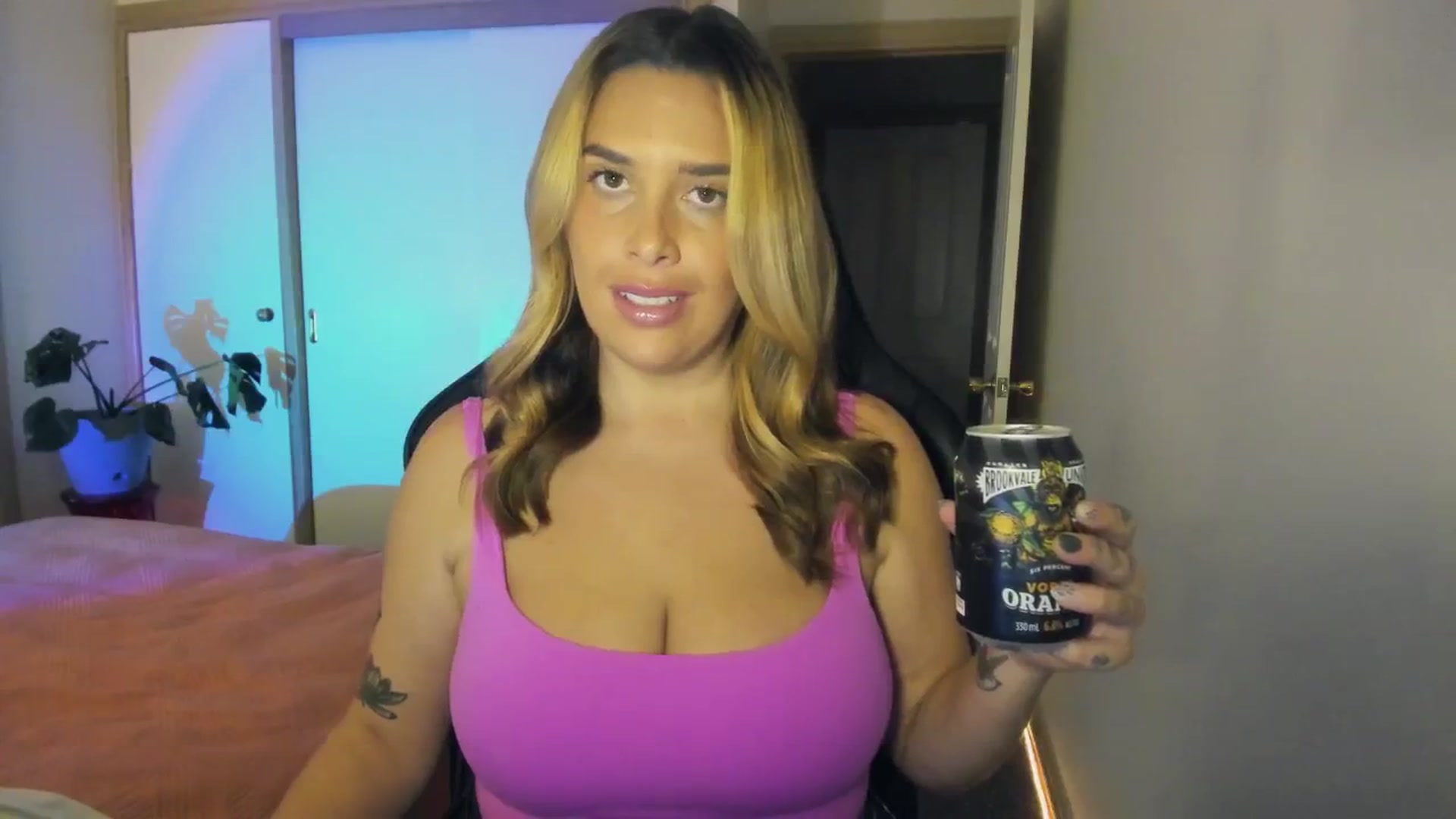 Gallery image thumbnail from HoneyTits_'s myfreecams stream on, 06/18/2024, 08:31 image 2 of 20